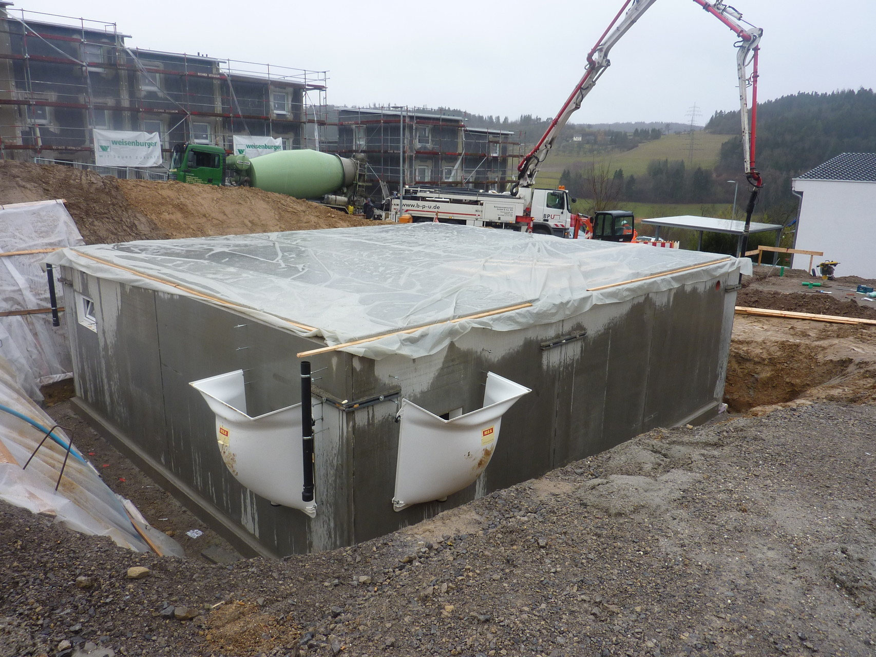 Wiederanfüllen des Geländes - Unser Weg zum Haus