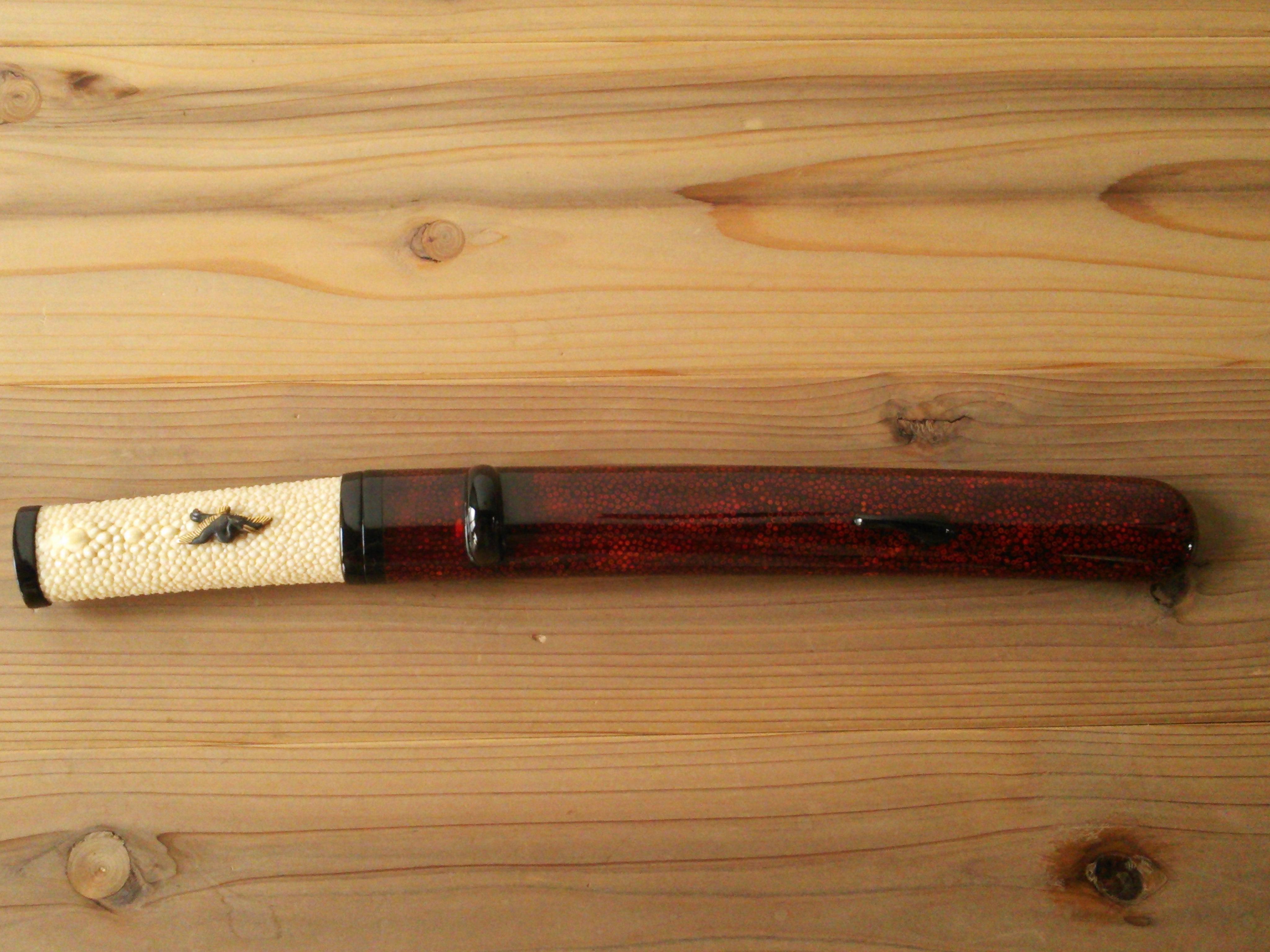 漆塗りの鞘と小柄 鞘塗り - 漆工房 牧門堂