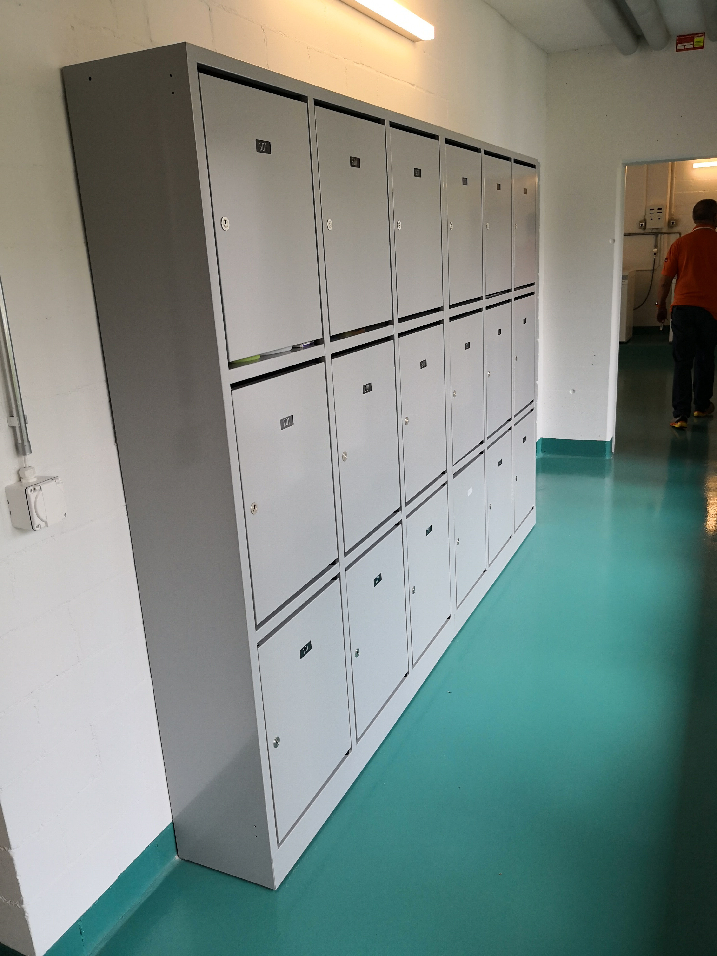 Waschmittelschrank für Ihre Waschküche - GS Gitterrost + Bauteile AG