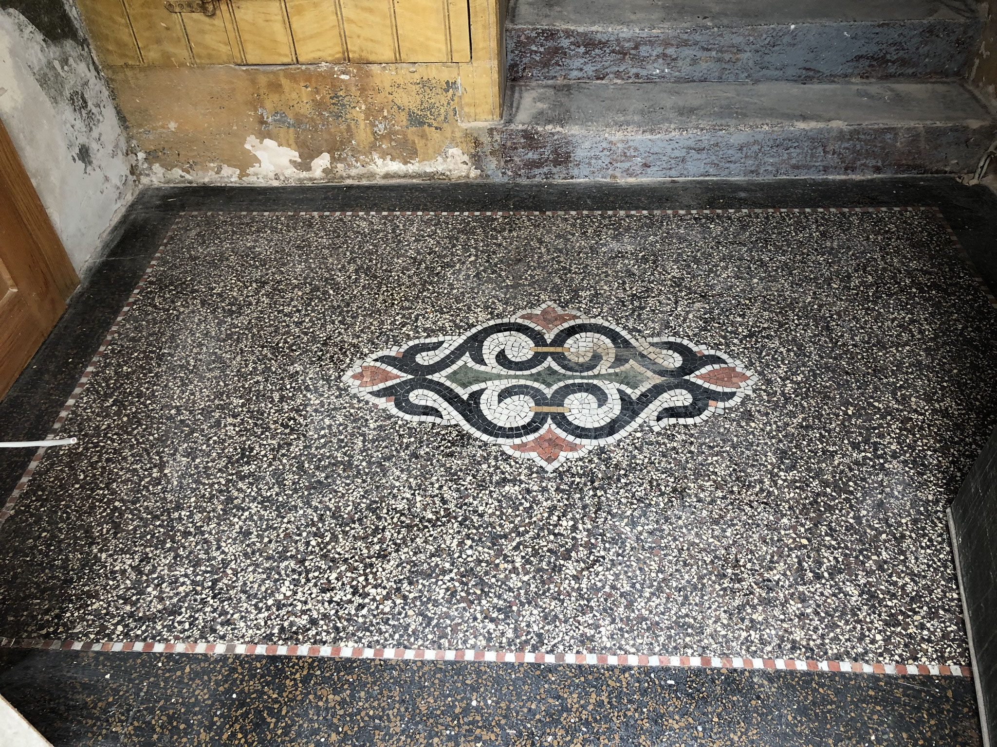 Terrazzosanierung in einem Bauernhaus von 1902 - Terrazzoboden Hess