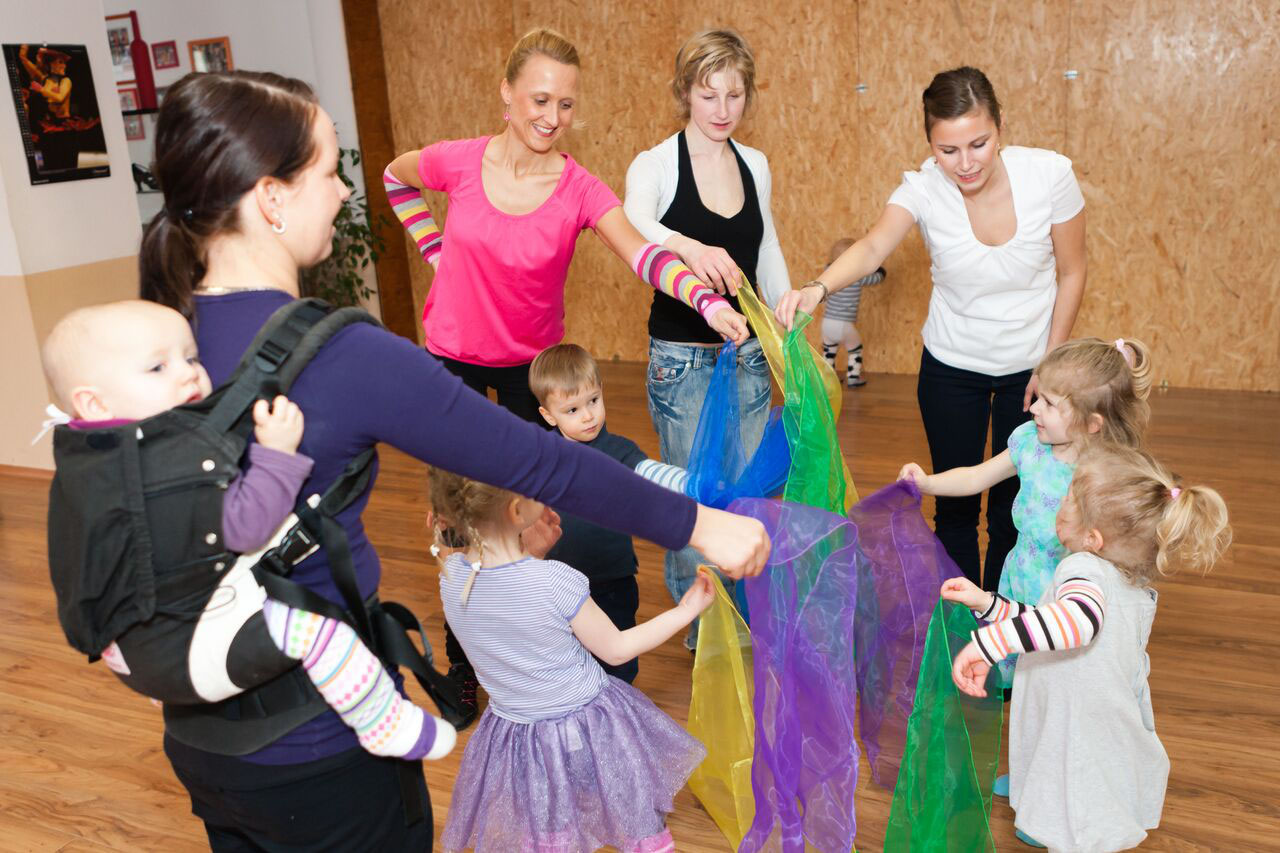 Mutter mit erwachsenen kindern aus wieder