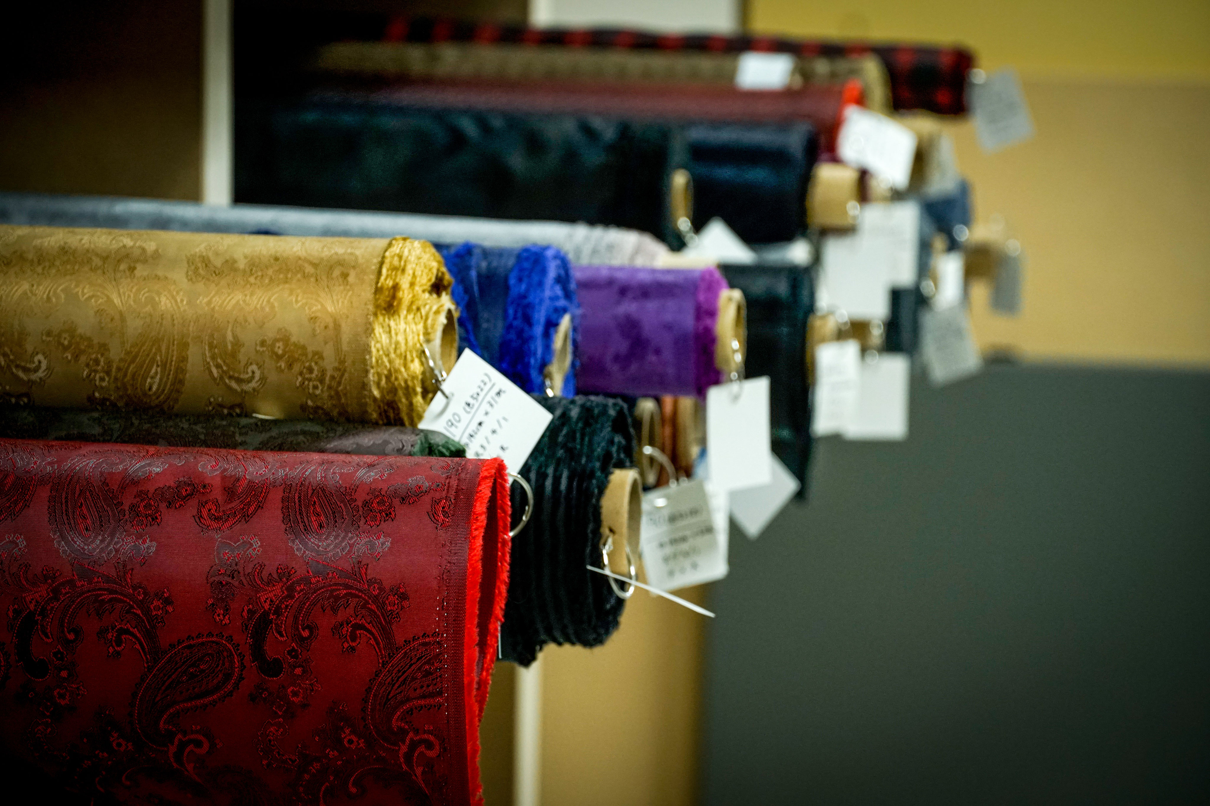 オーダーメイド衣料の企画、製造、販売 - (株)皐月屋