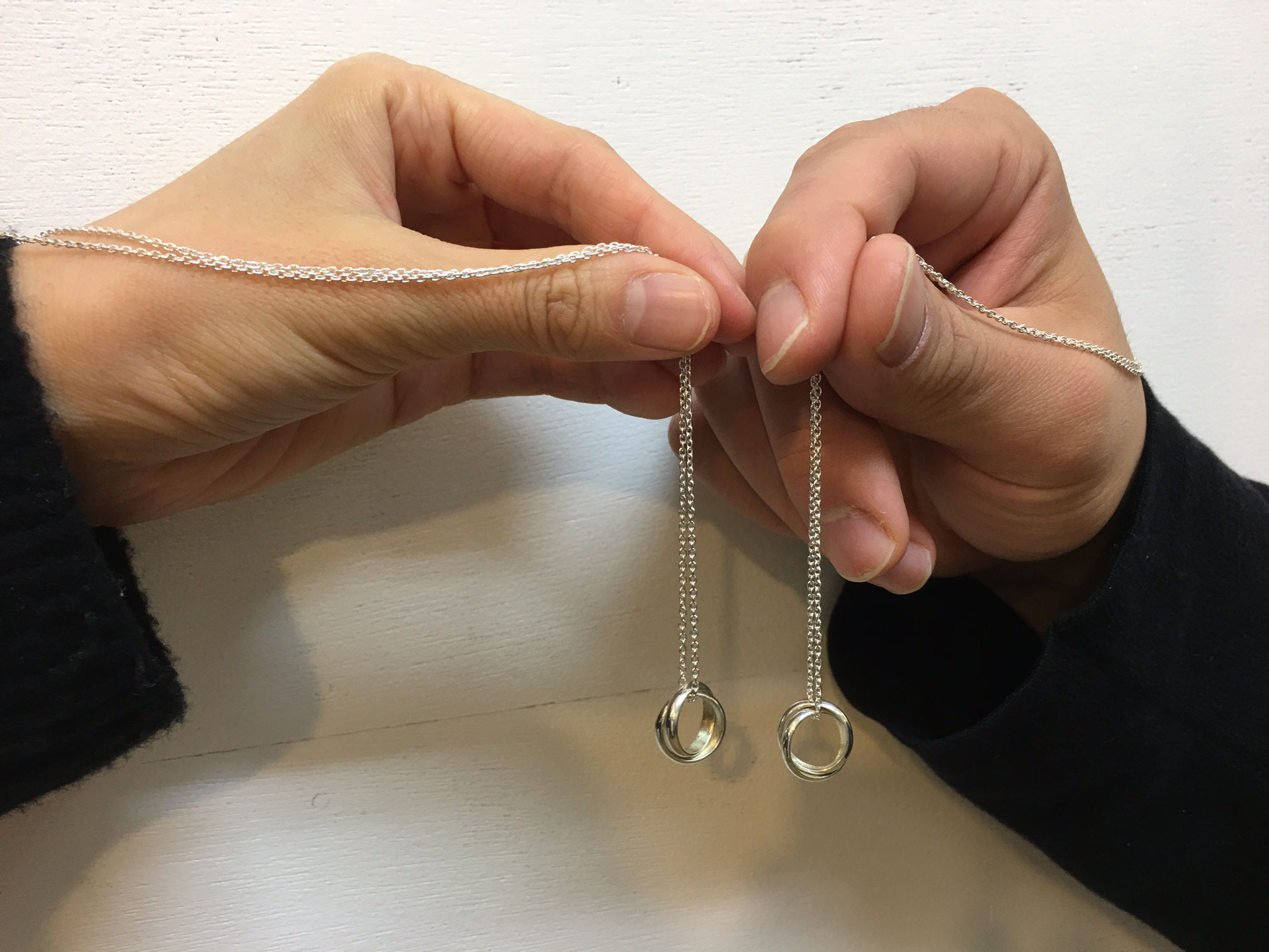 二人で作るペアネックレス体験 東京 森の彫金教室 Goutte Dorでアクセサリー作りの習い事 二人で作るペアネックレス体験 東京 森の彫金教室 Goutte Dorでアクセサリー作りの習い事