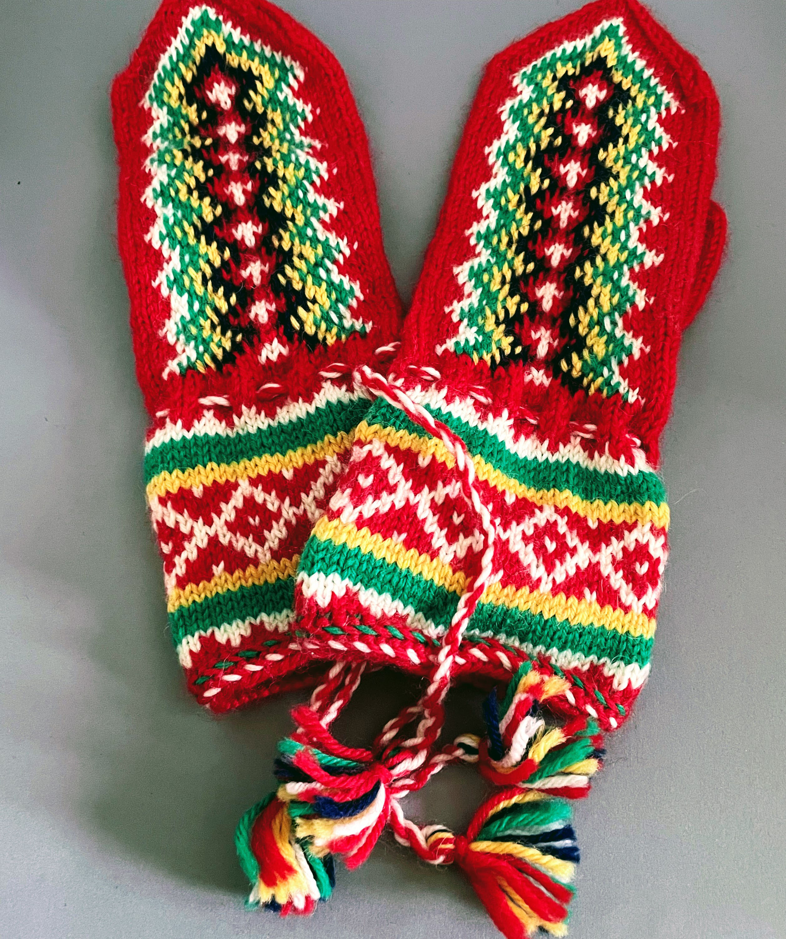 100%羊毛 手編みの手袋 - 北欧ﾊﾝﾄﾞﾒｲﾄﾞｺﾚｸｼｮﾝ