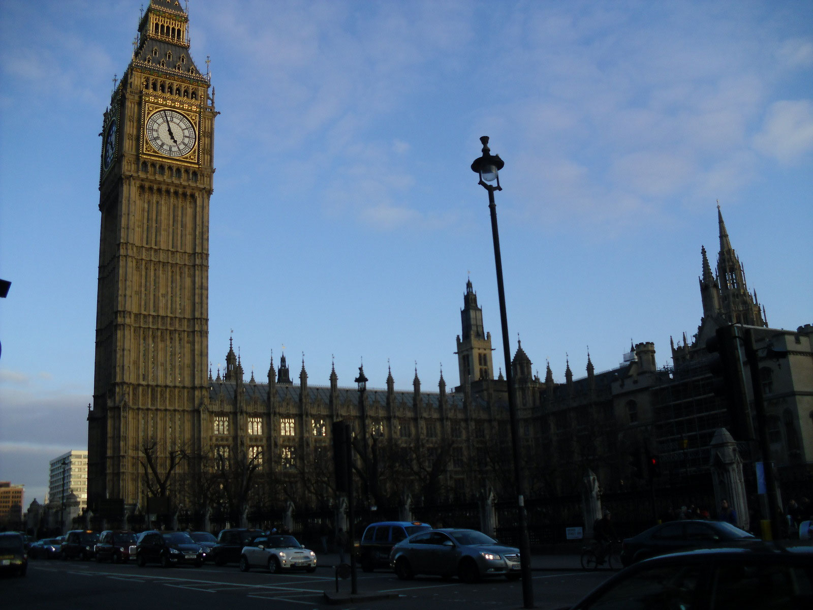 ビッグベン 国会議事堂 の近く ロンドン空港送迎 観光バスのアレンジ ビッグベン 国会議事堂 の近く ロンドン空港送迎 観光バスのアレンジ