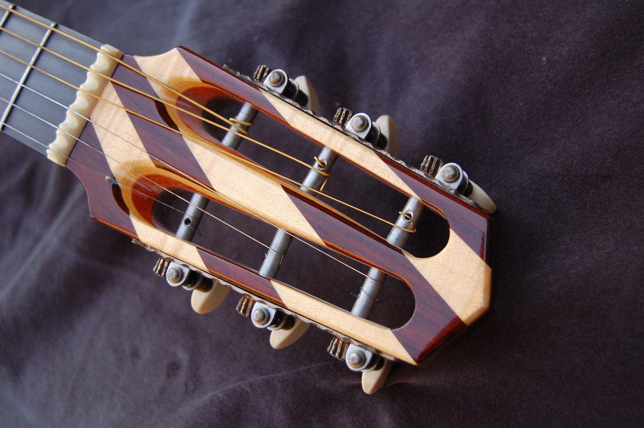 Guitars site of bowfinishing!