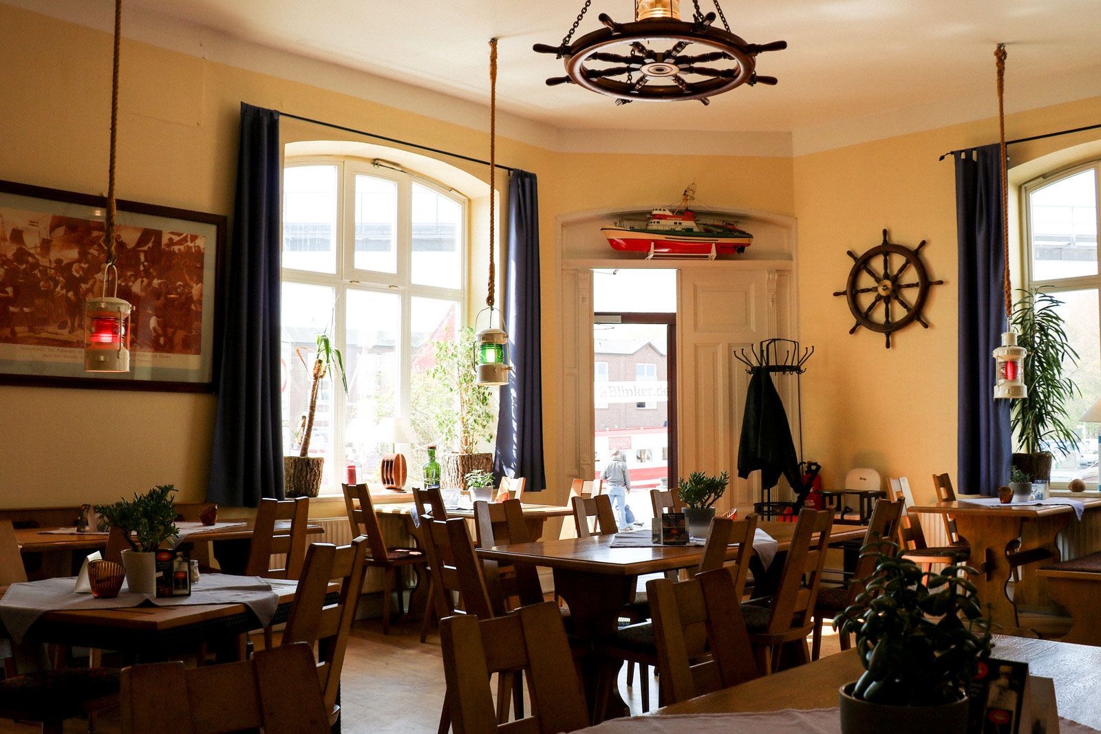 Fischrestaurant In Der Nähe Vom Standort Fischrestaurant - Restaurant "Zum goldenen Anker" Fehmarn