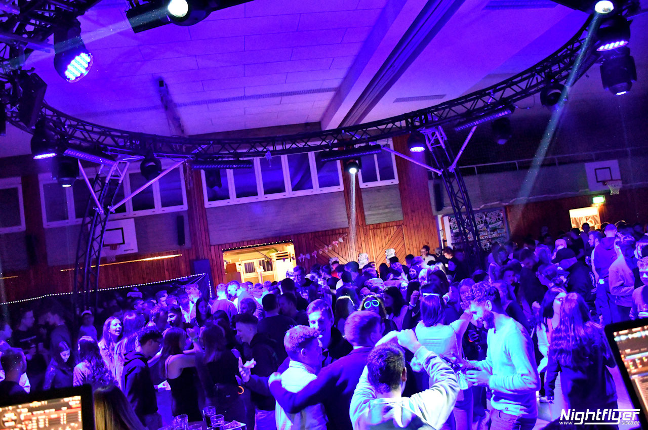 90er 2000er Party in Elzach 17.12.2022 - Top Mobil Disco im Raum Freiburg