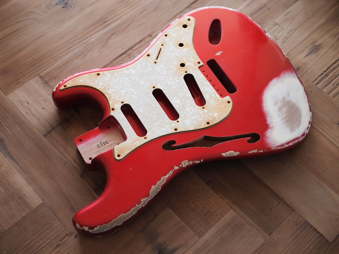 MJT ボディ キャンディアップルレッド アルダー SOLD MJT