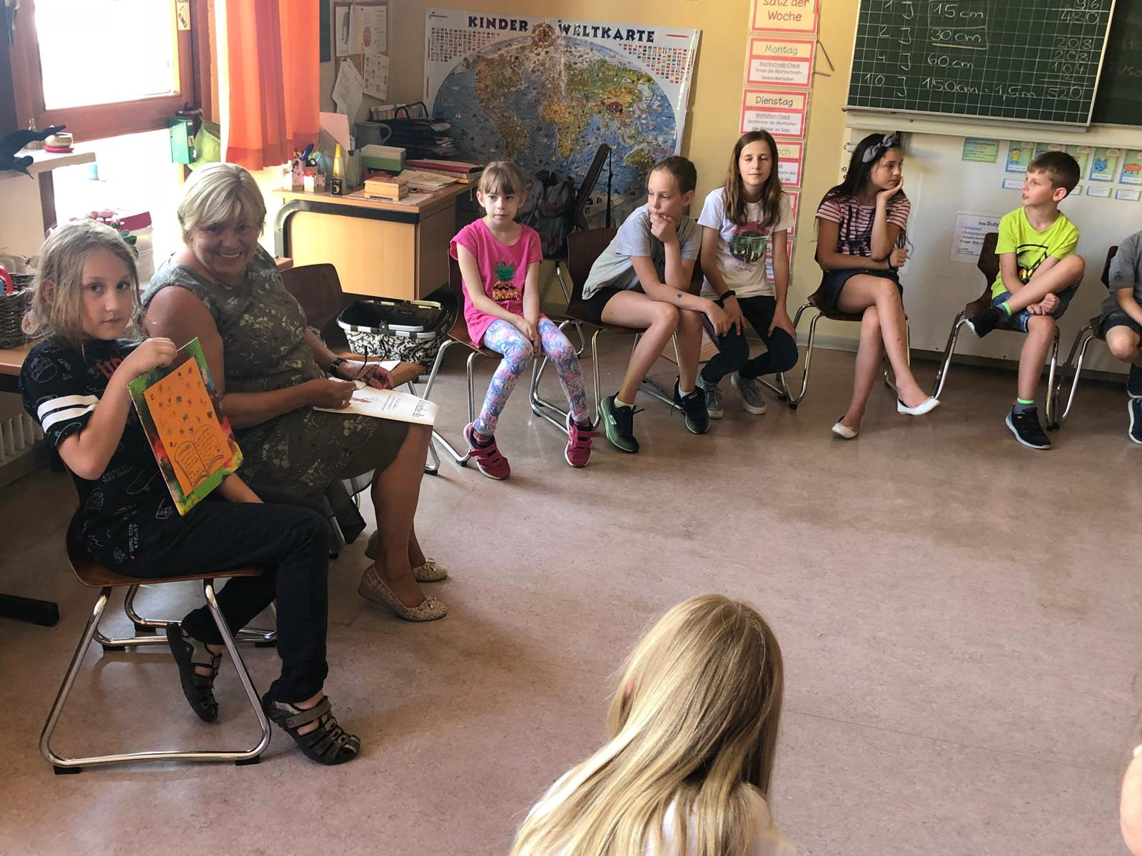 Verabschiedung der Lesepatin - Kirnbachschule Niefern GWRS