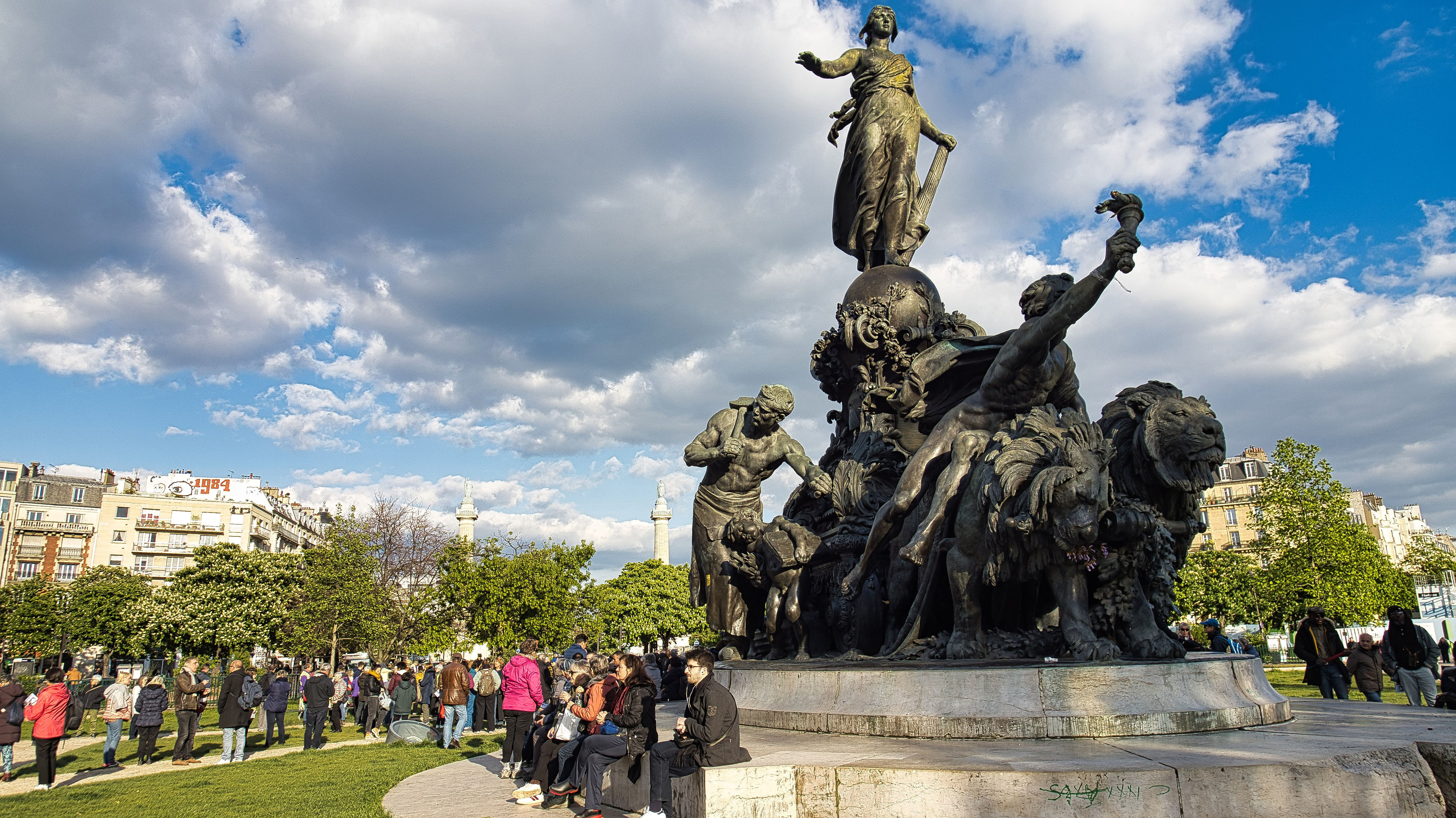 Design for the Arc de Triomphe at Place du Trône' by Claude Perrault (1670)  | Public Domain Image Archive, image size:4096x2301