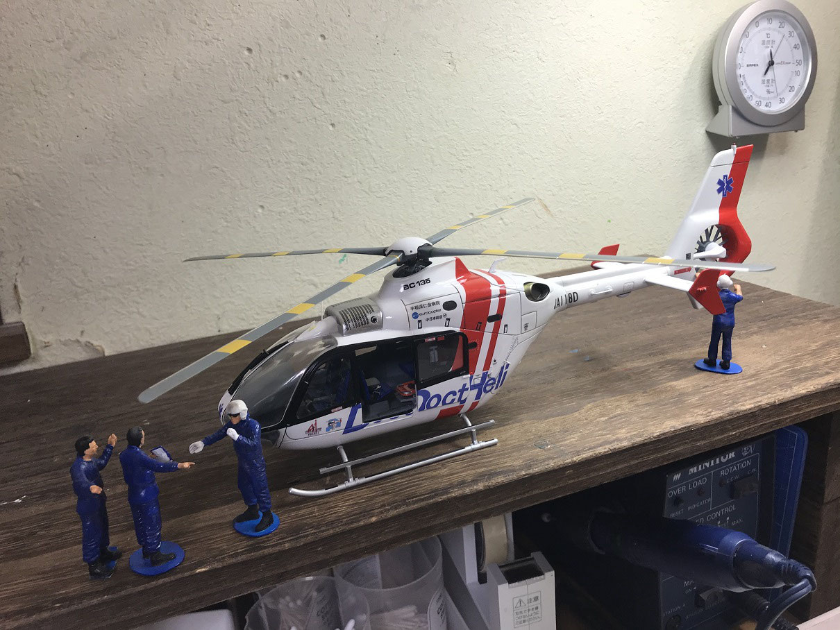 1/32 EC135 フルディスプレイモデル - モデリングプレタ 1/32 EC135 フルディスプレイモデル - モデリングプレタ