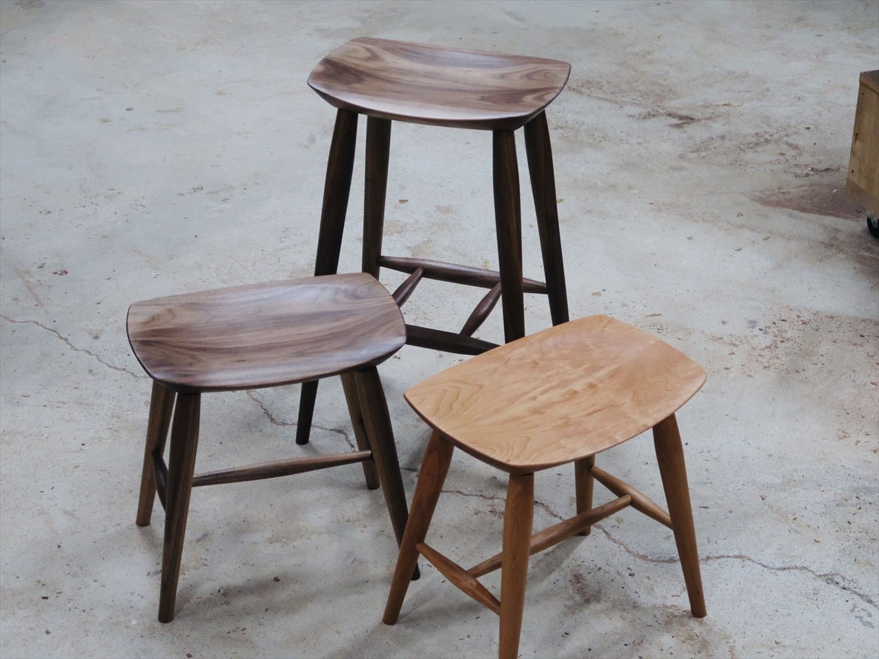 4の2 しゅんゆえ様スツール 4の2 しゅんゆえ様スツール 4の2 しゅんゆえ様スツール