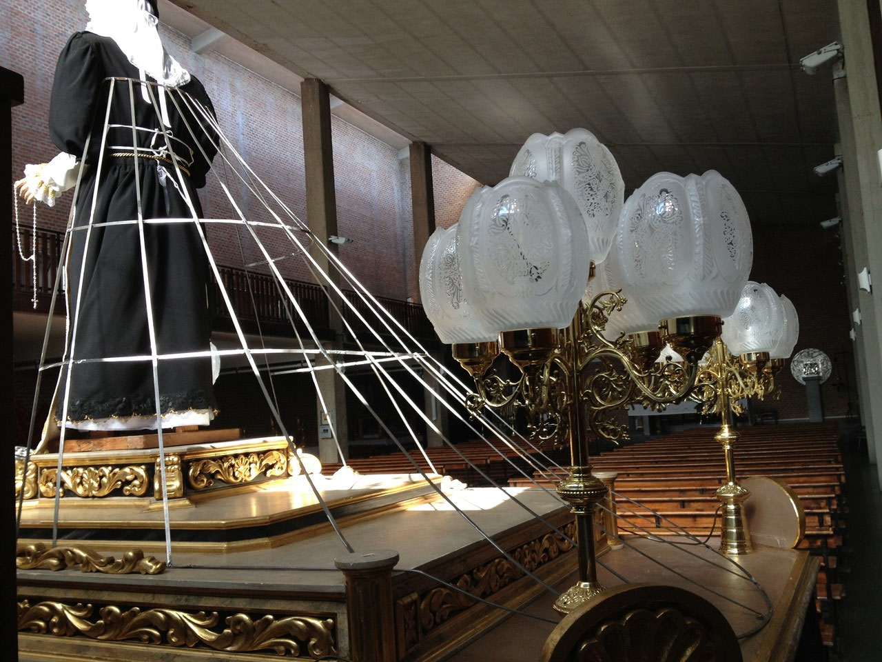 Soporte para manto de Virgen - San Fernando de Henares - Artellamazares