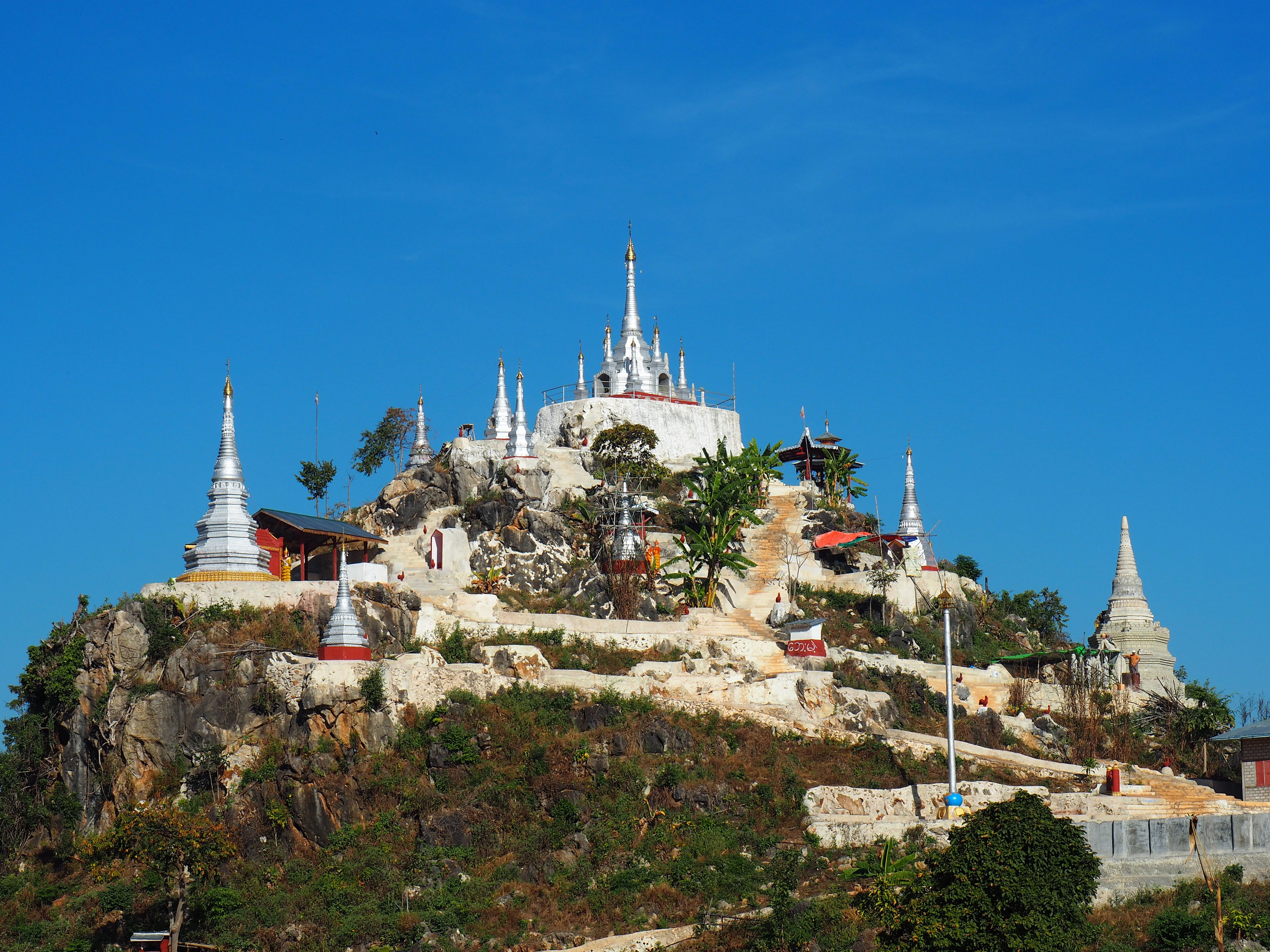 Unterwegs um Loikaw hiesisontour