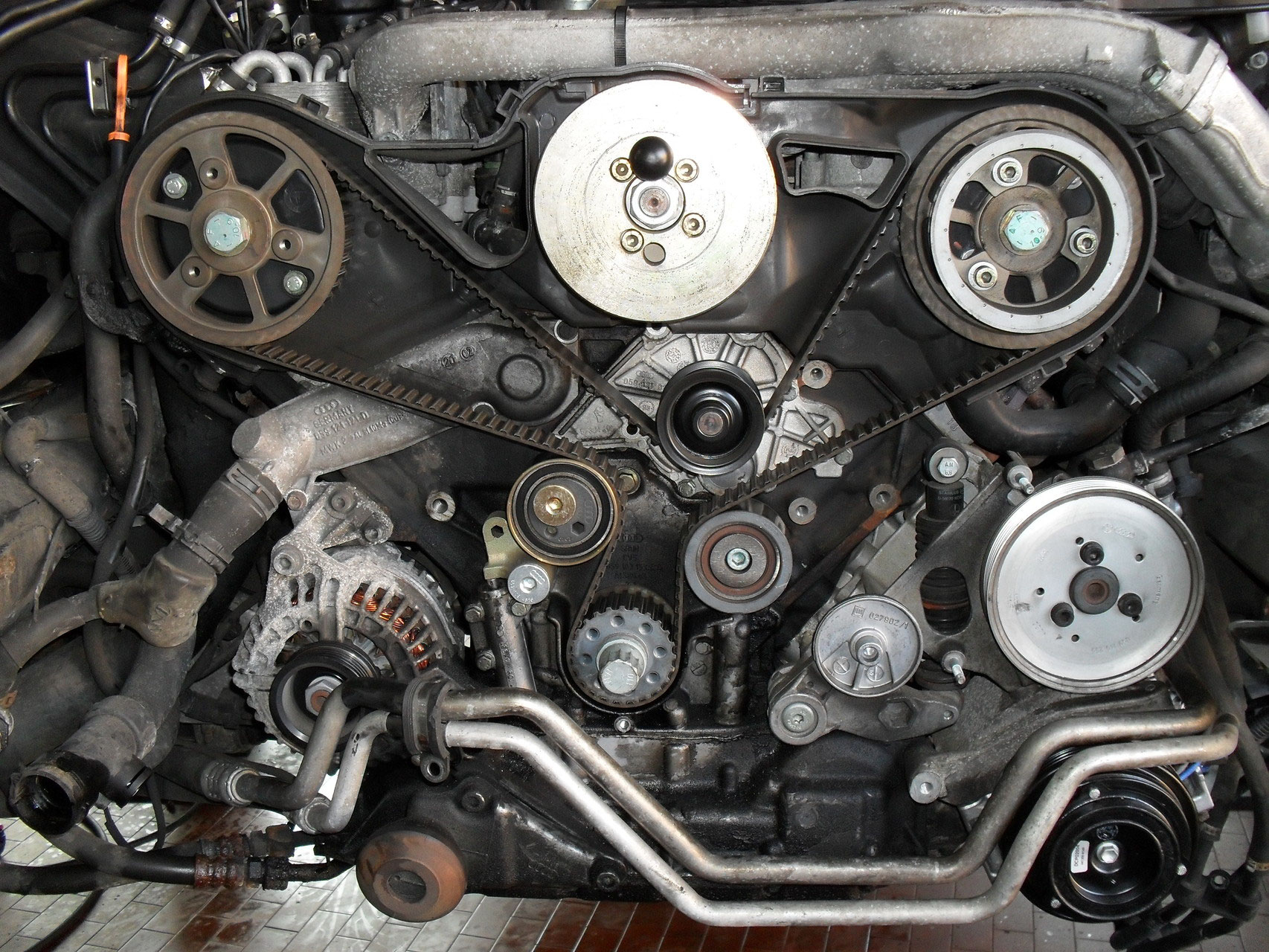 Zahnriemenwechsel / Steuerkettenwechsel Kfz Meisterbetrieb Josef