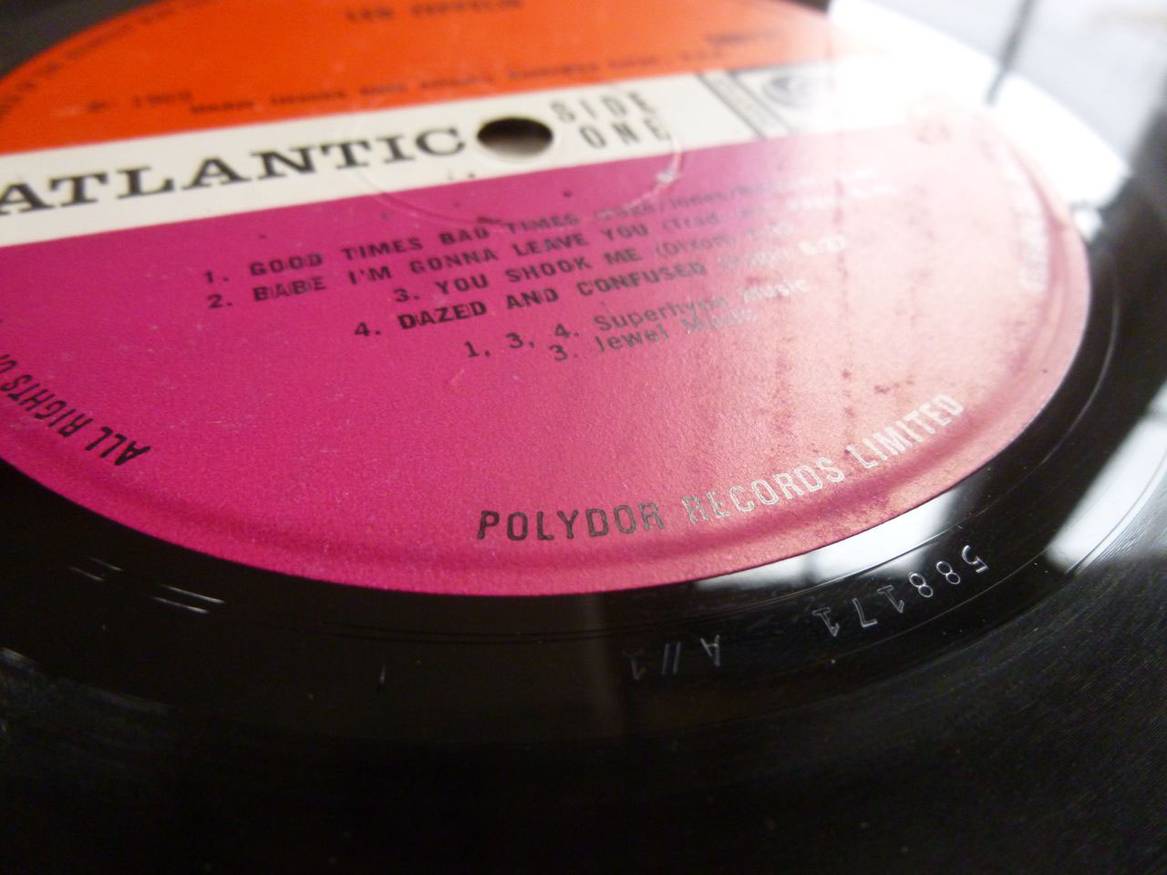 LED ZEPPELIN★Same UK Atlantic Red/Maroon LED ZEPPELIN☆Same UK Atlantic Red/Maroon