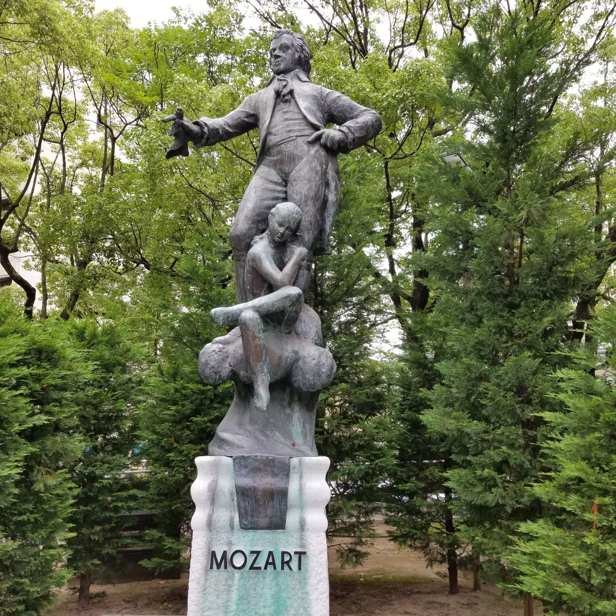 【 モーツァルト 塑像 】　1950年代　欧州製　卓上像 モーツァルト 塑像 】 1950年代 欧州製 卓上像 - メルカリ