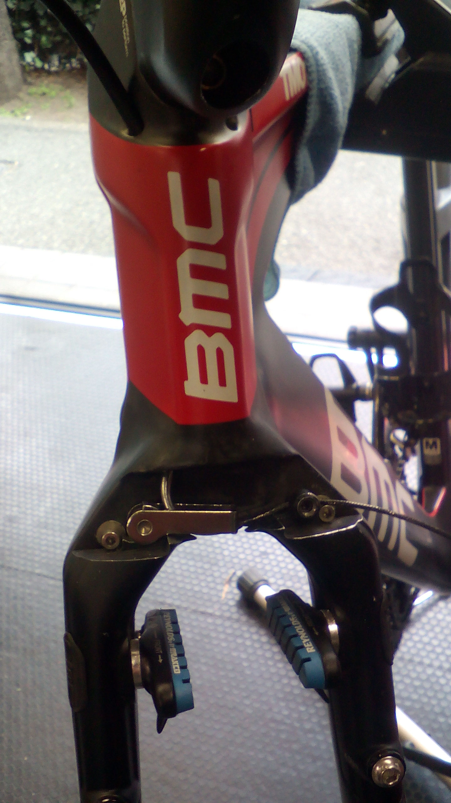 【新品未開封・送料無料】 BMC トライアスロンショップ - TM01のFRブレーキワイヤー交換 キャリパーブレーキ