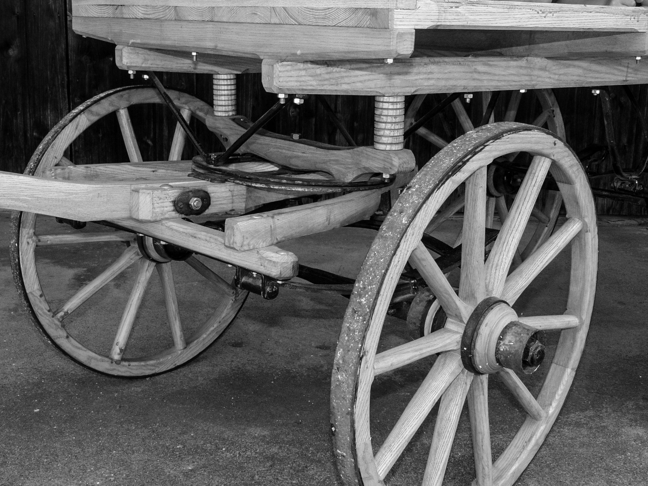 Die Bickels im Dienste der Mobilität VW Audi Mitsubishi Werkstatt