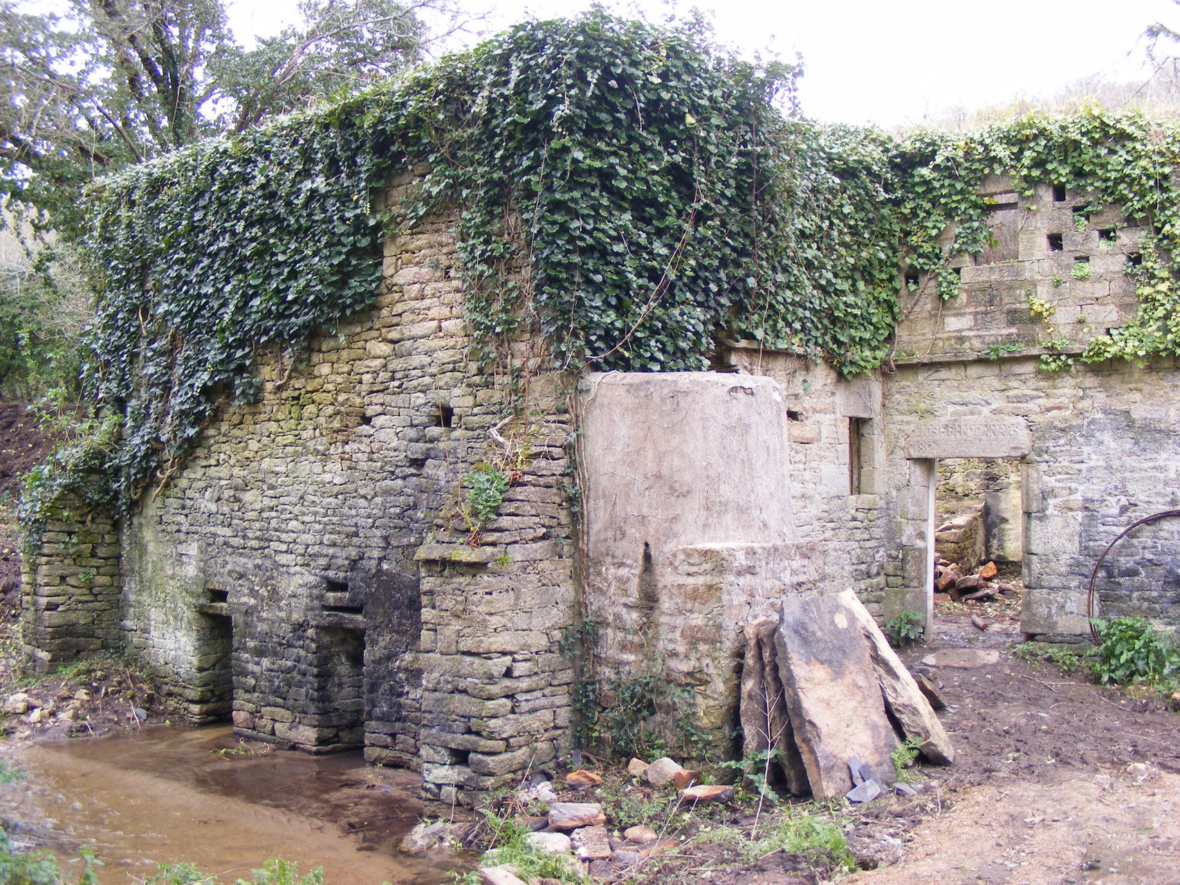 Le Moulin à eau de Tréouzien moulins du cap sizun