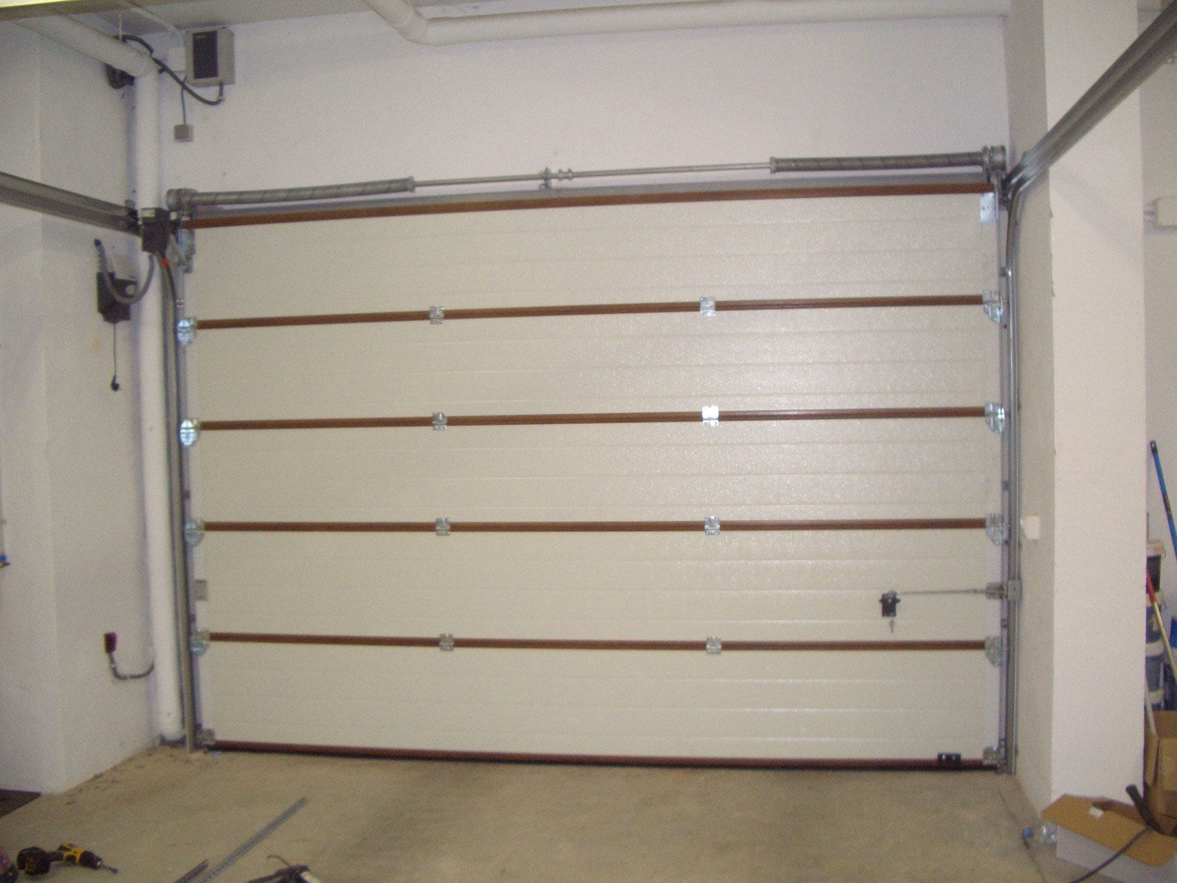 Puertas seccionales residenciales (domésticas) - RAC PUERTAS Y AUTOMATISMOS