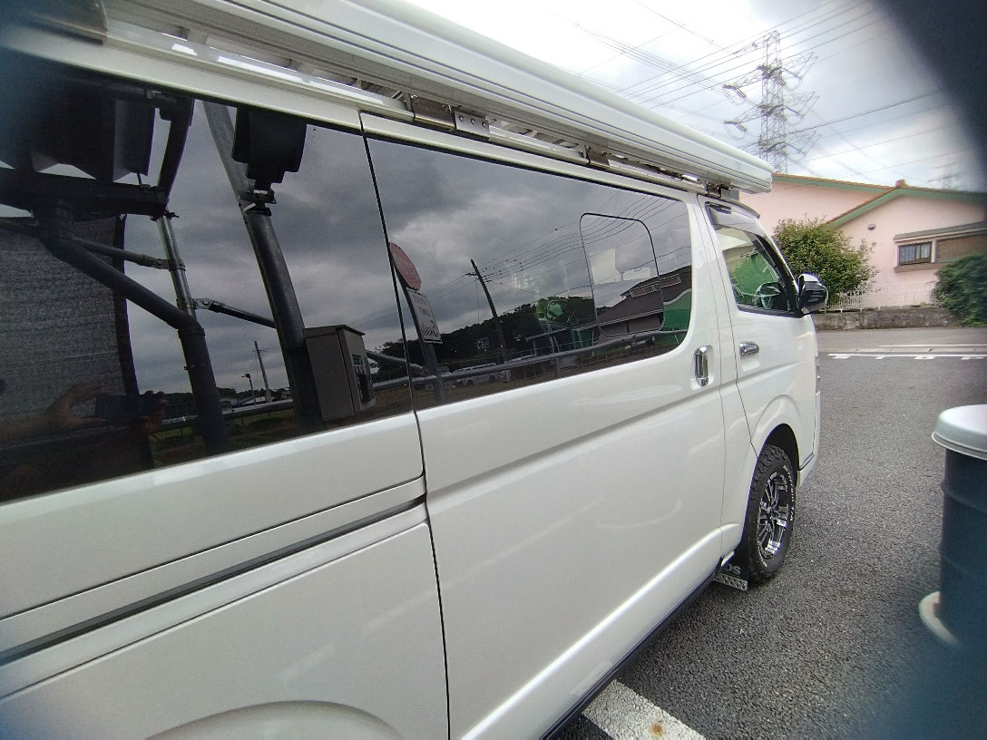 白ひげ様限定ハイエース ガラス s-60453.jpg