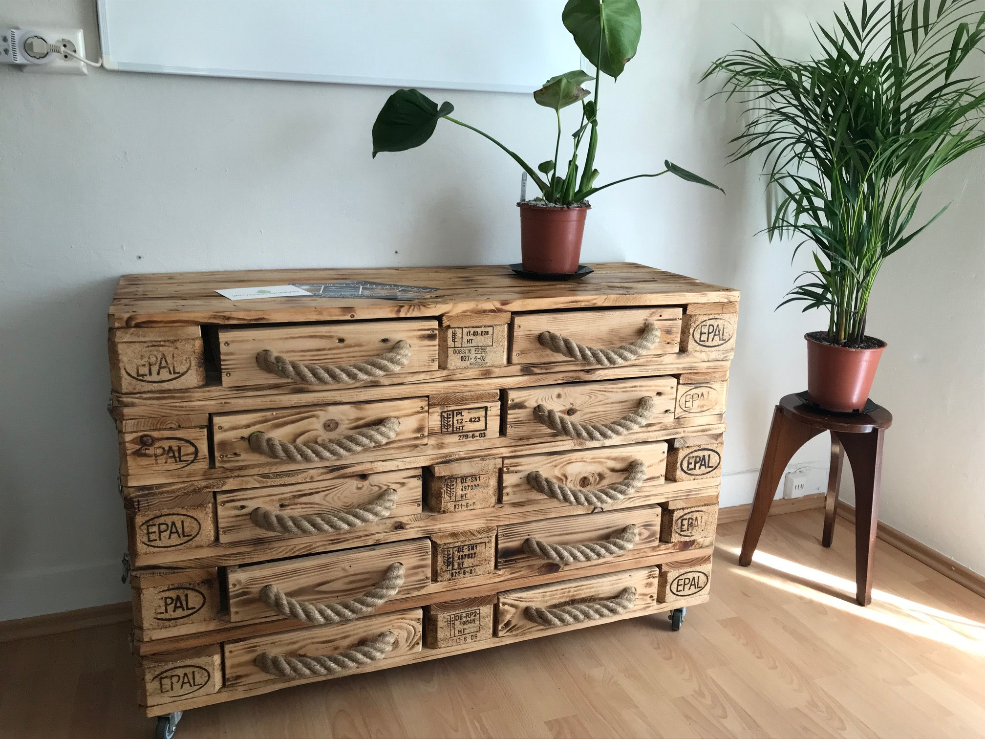 Sideboard Tim - Upcycling Möbel für ein modernes Zuhause | Online kaufen