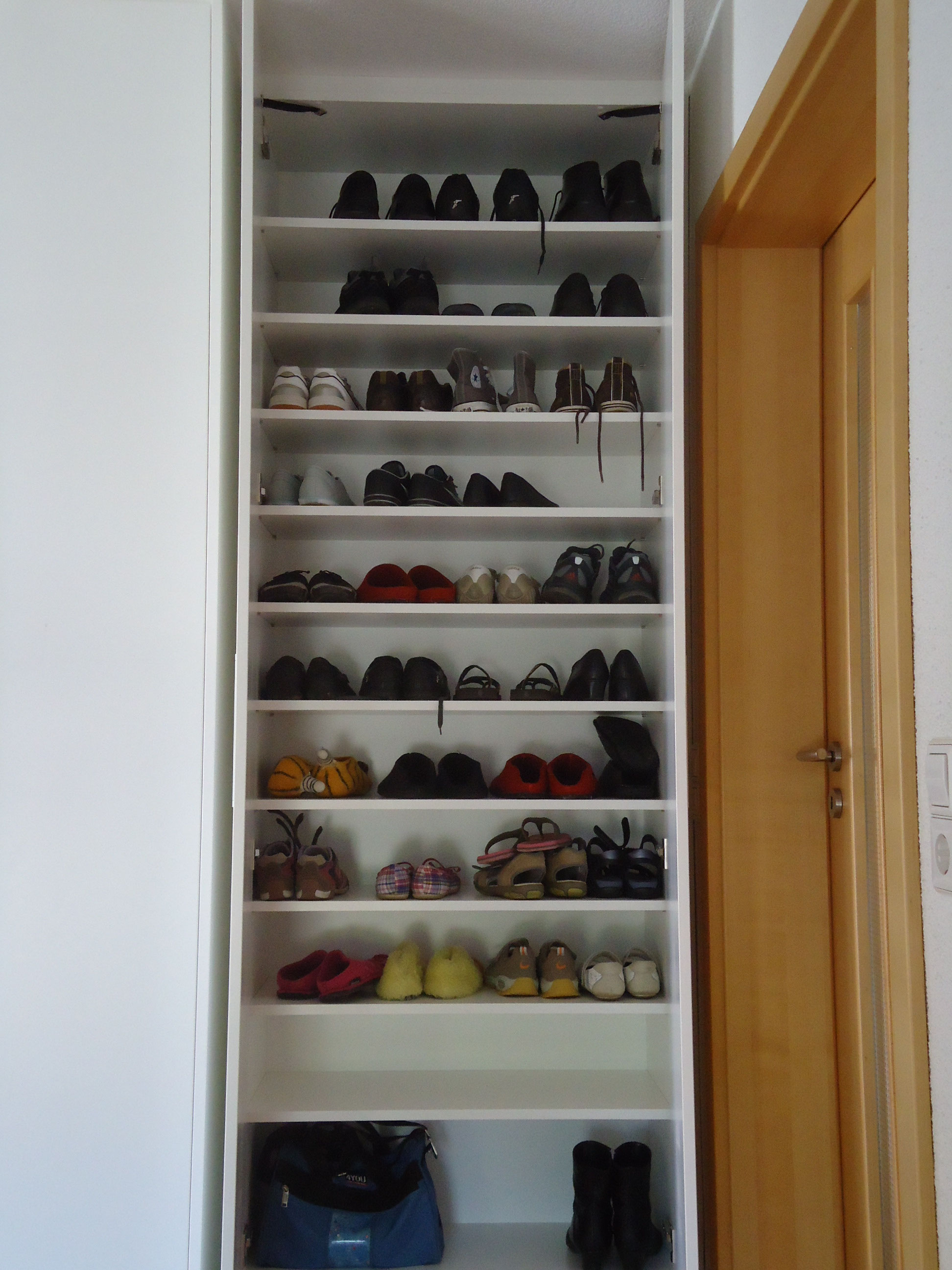 Schuhschränke - Schranksysteme und Schiebetüren nach Maß - Individuell