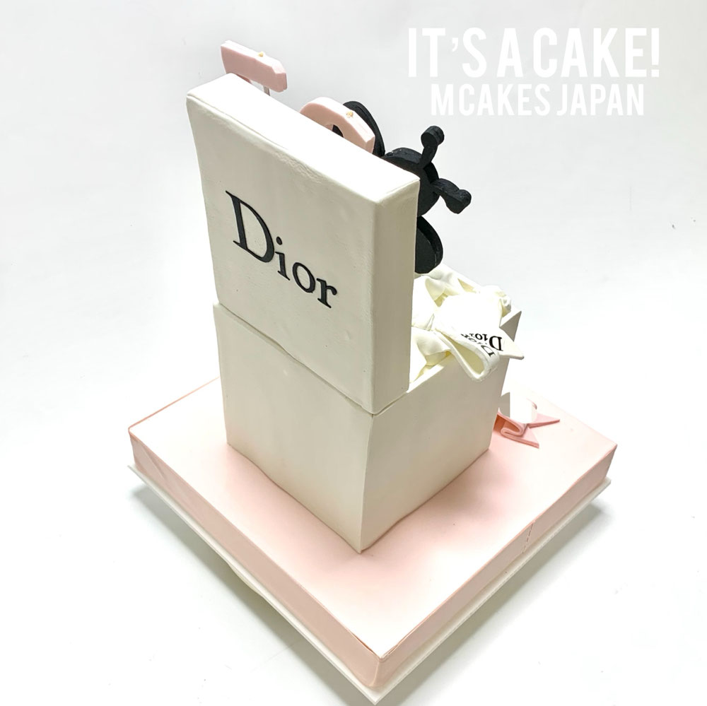 Dior風ボックス型ケーキ - M Cakes（エムケーキ）