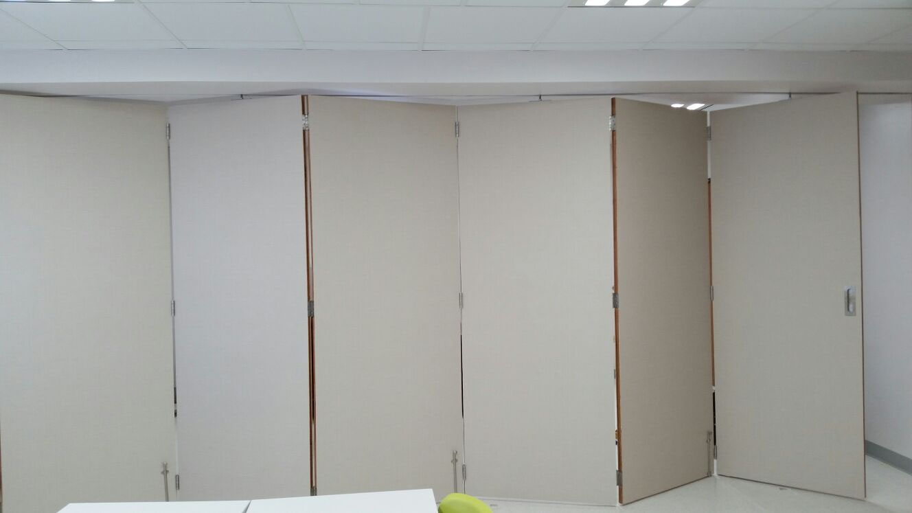 Puertas Acordeon Puertas Y Ventanas De Madera En Puerto Rico La Casa De Las Puertas