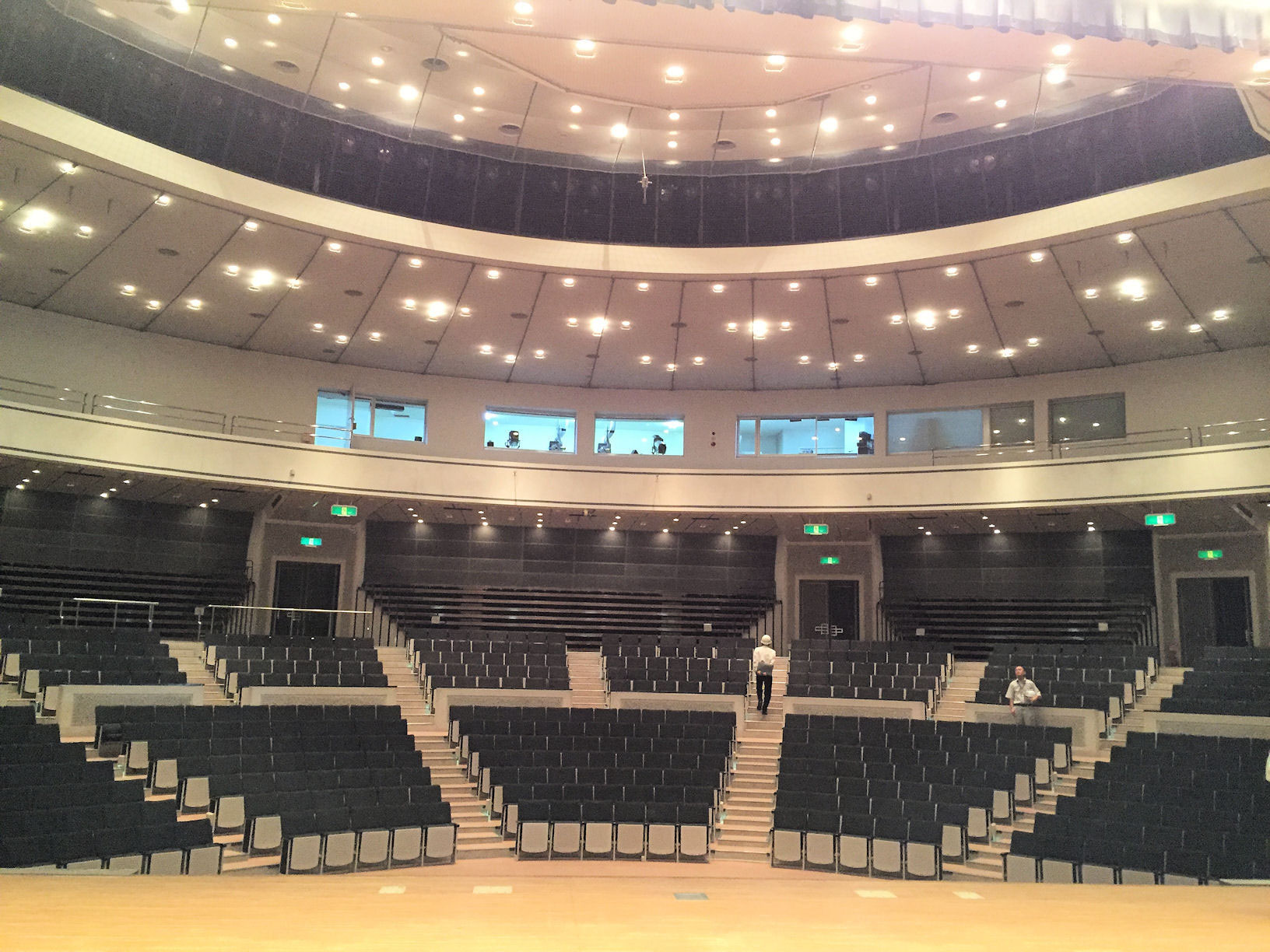 掛川市生涯学習センター天井改修工事２ 福田一級建築士事務所