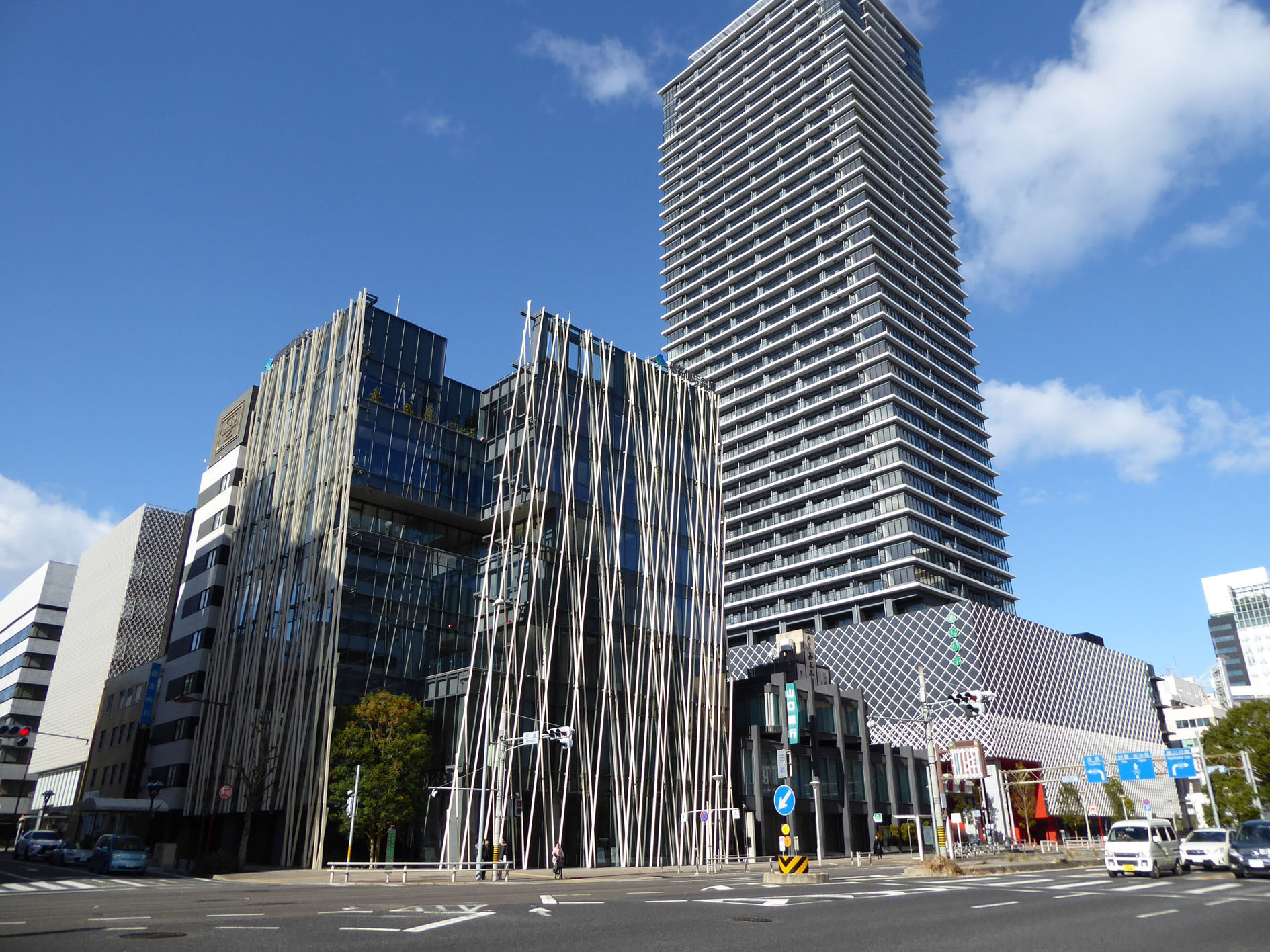 碧海信用金庫 御園支店 - 建築と街並みの備忘録