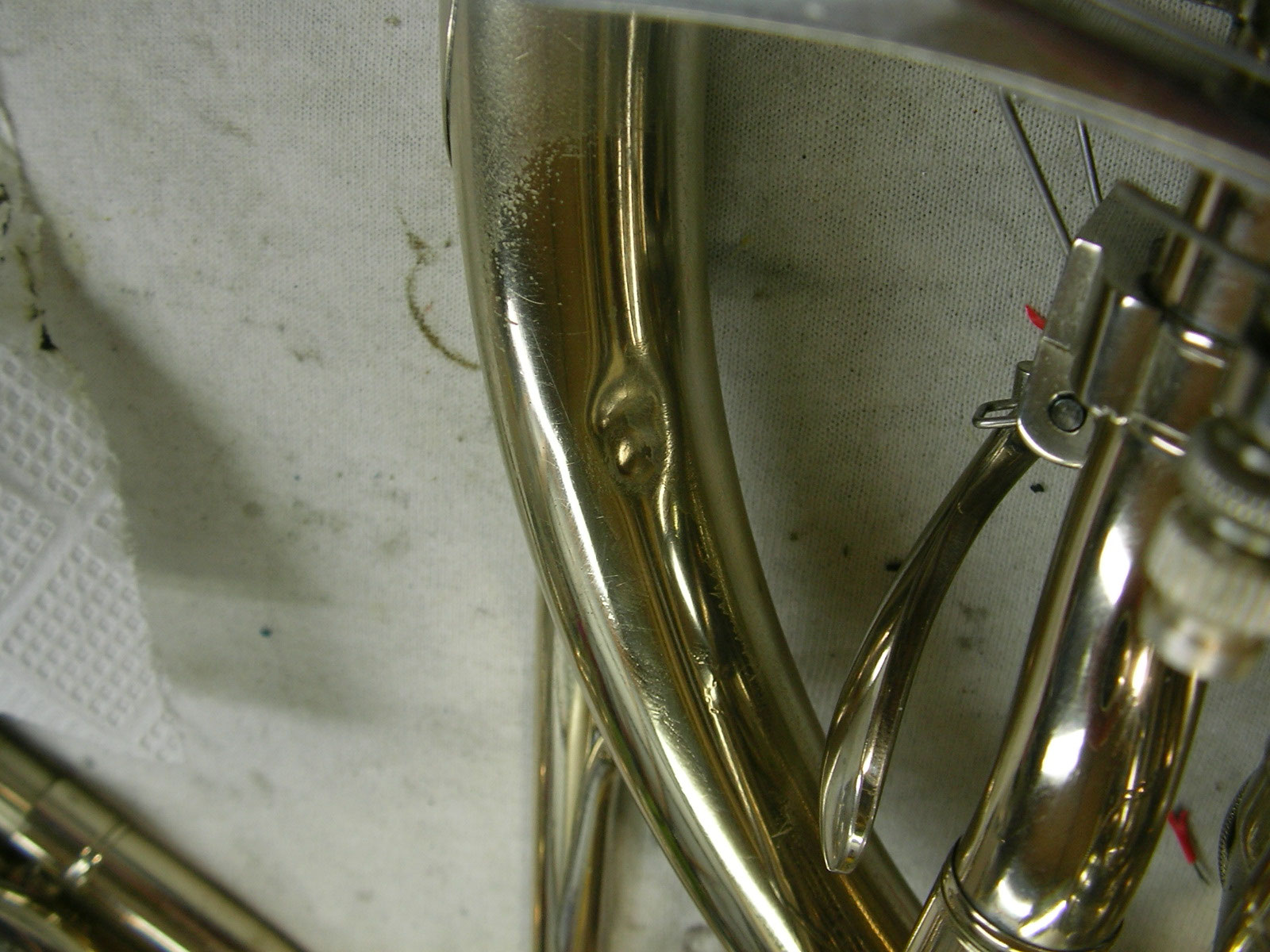 フレンチホルン 凹み修理 管楽器修理工房 Happysound Brass&Wind Repair ハッピーサウンド