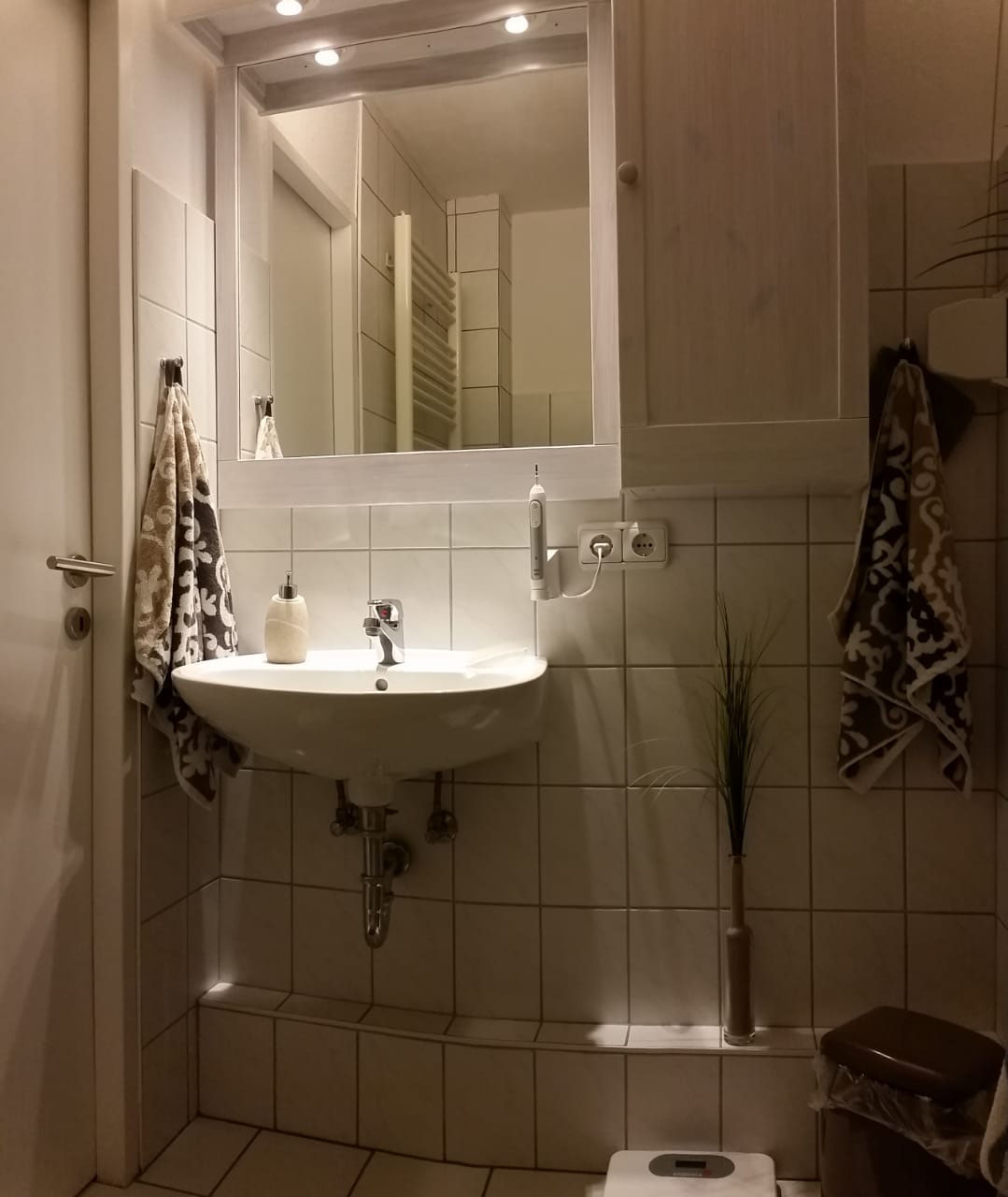 Zarte Eleganz Auf Gut 3 Qm Land Liebe Badmobel Landhaus