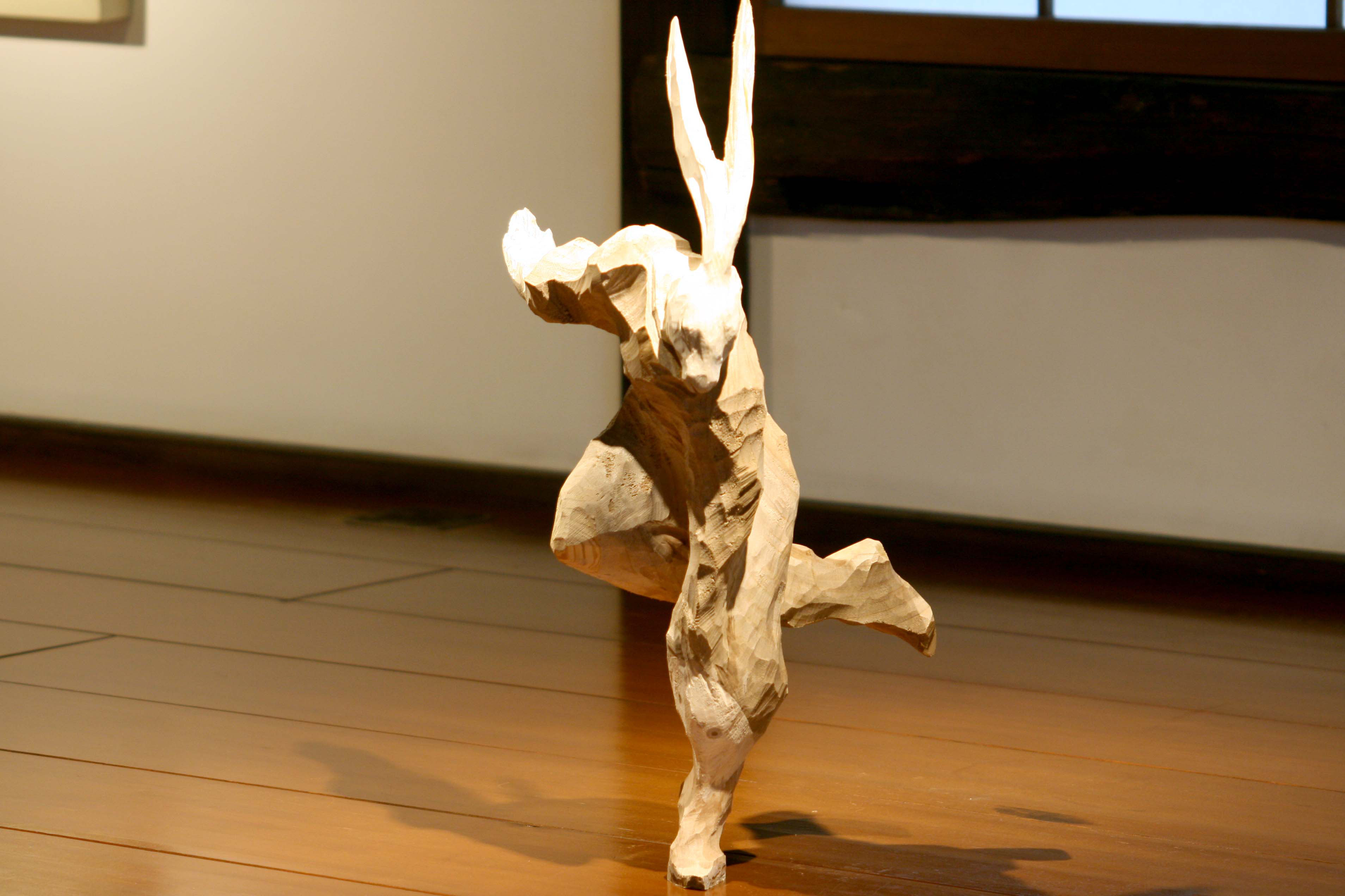日本陶彫刻会副会長 森豊一 作 うさぎ 兎 十時孝好の世界「USAGI」（うさぎ） - 九つ井 山の上ギャラリー