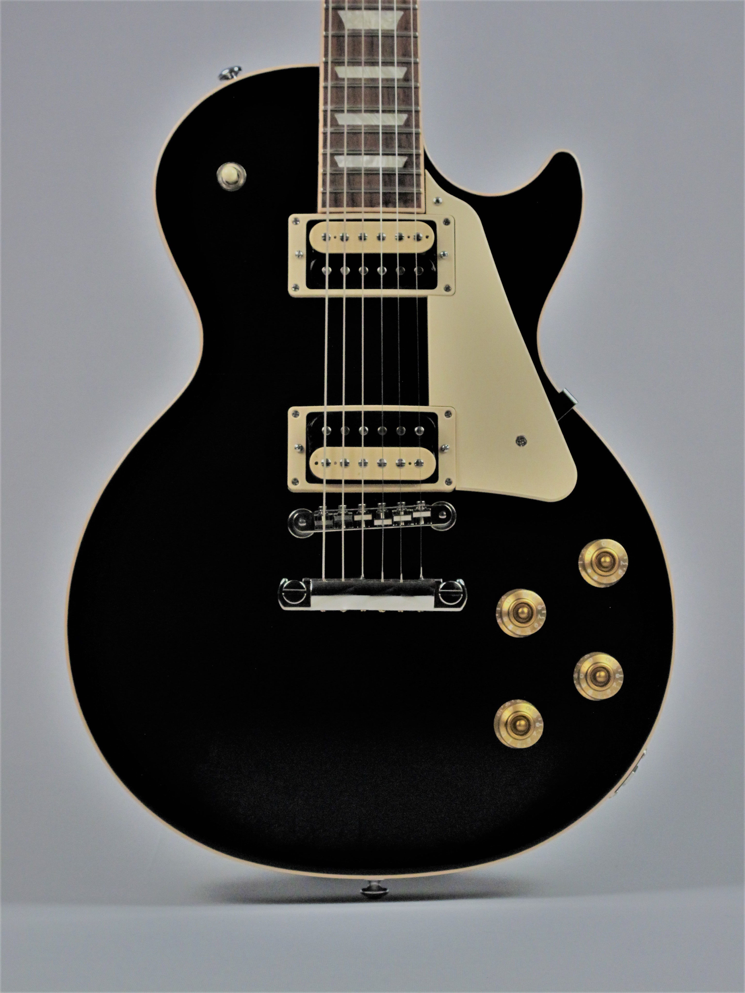 Gibson Les Paul Classic 2017 Ebony - Mathias Guitars -Ausgesuchte
