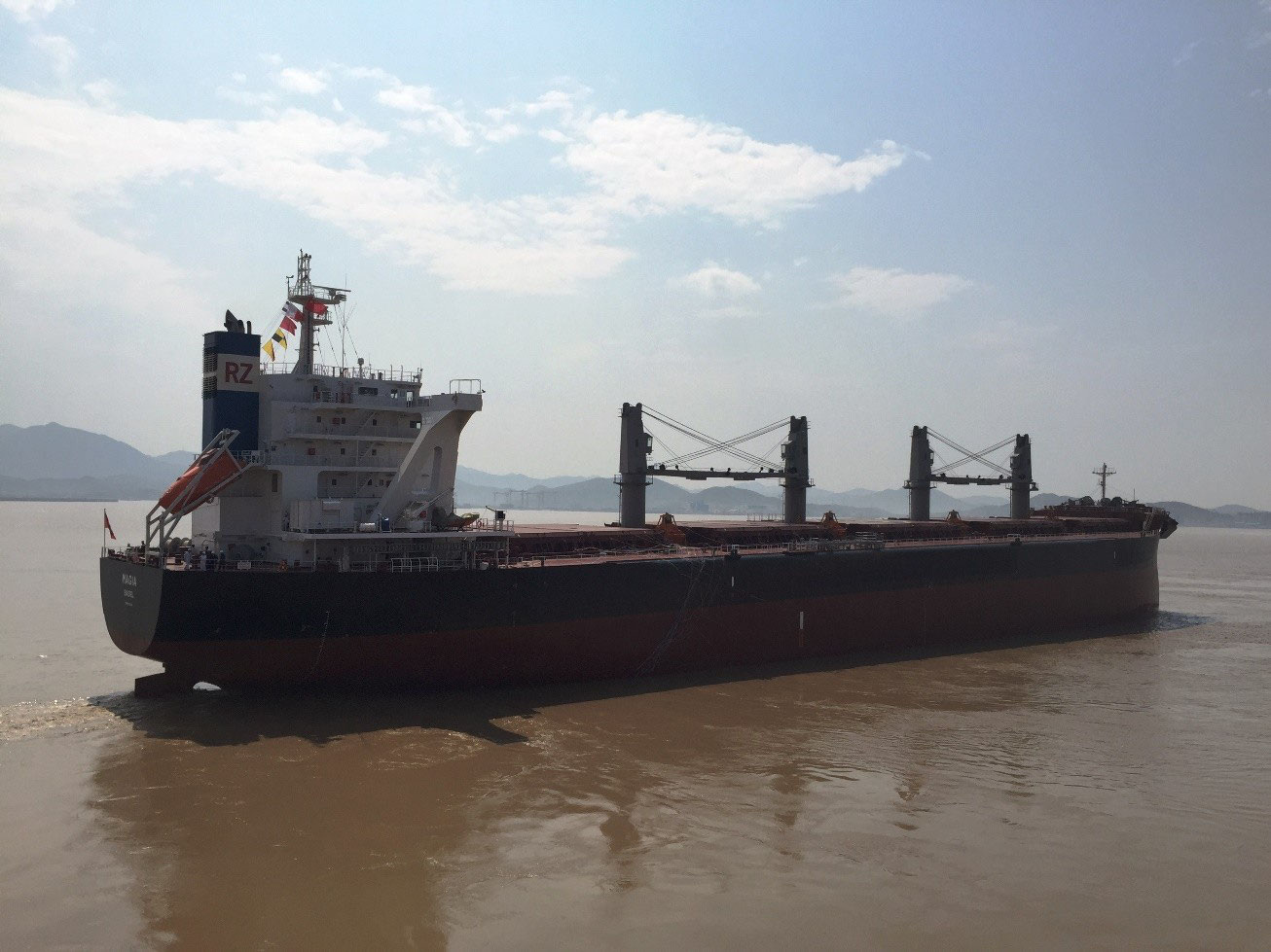 M/V Magia - Reederei Zurich AG