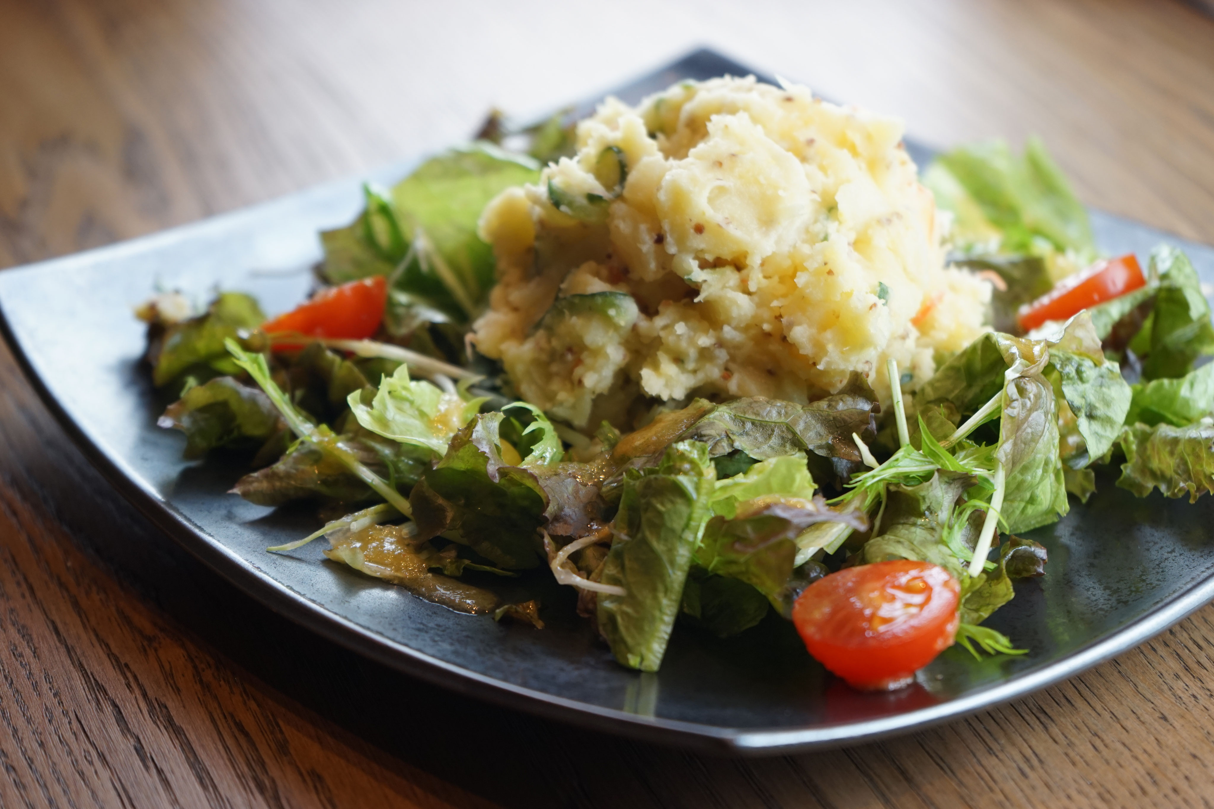 NARUTO BASE "おいしい"を鳴門から世界へ