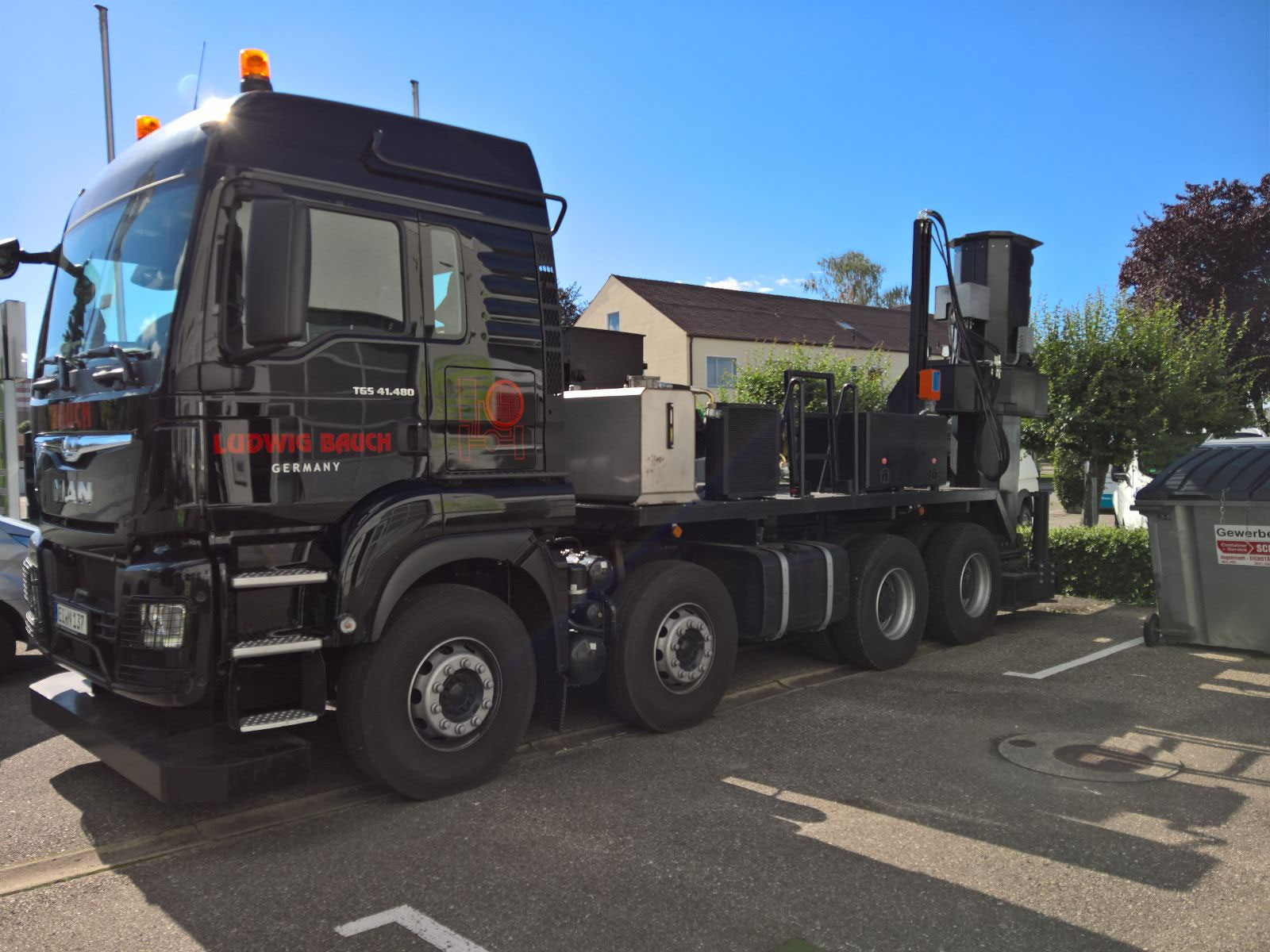 Bündelziehgerät als LkwAufbau Ludwig Bauch GmbH & Co. KG Bündelziehgerät als LkwAufbau Ludwig Bauch GmbH & Co. KG