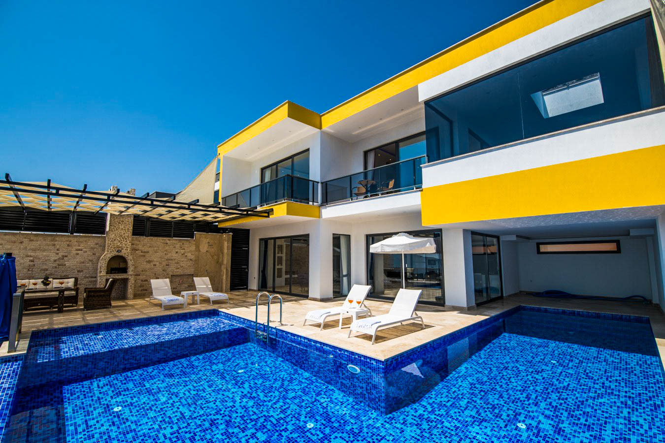 Villa blue. Blue sky meadow villa. Villa blue. Villa blue. Бали отели фото домики.