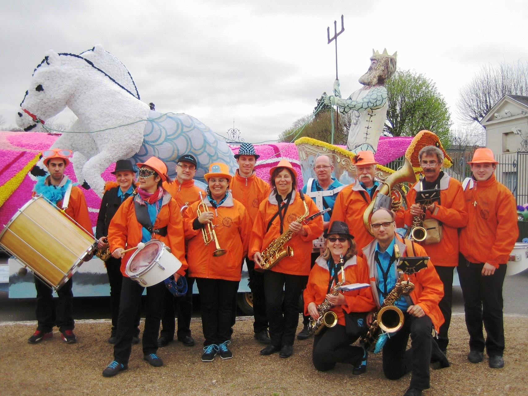 Carnaval Chateauneuf/loire LA BAND'ANNONCE née de l'école de Musique 