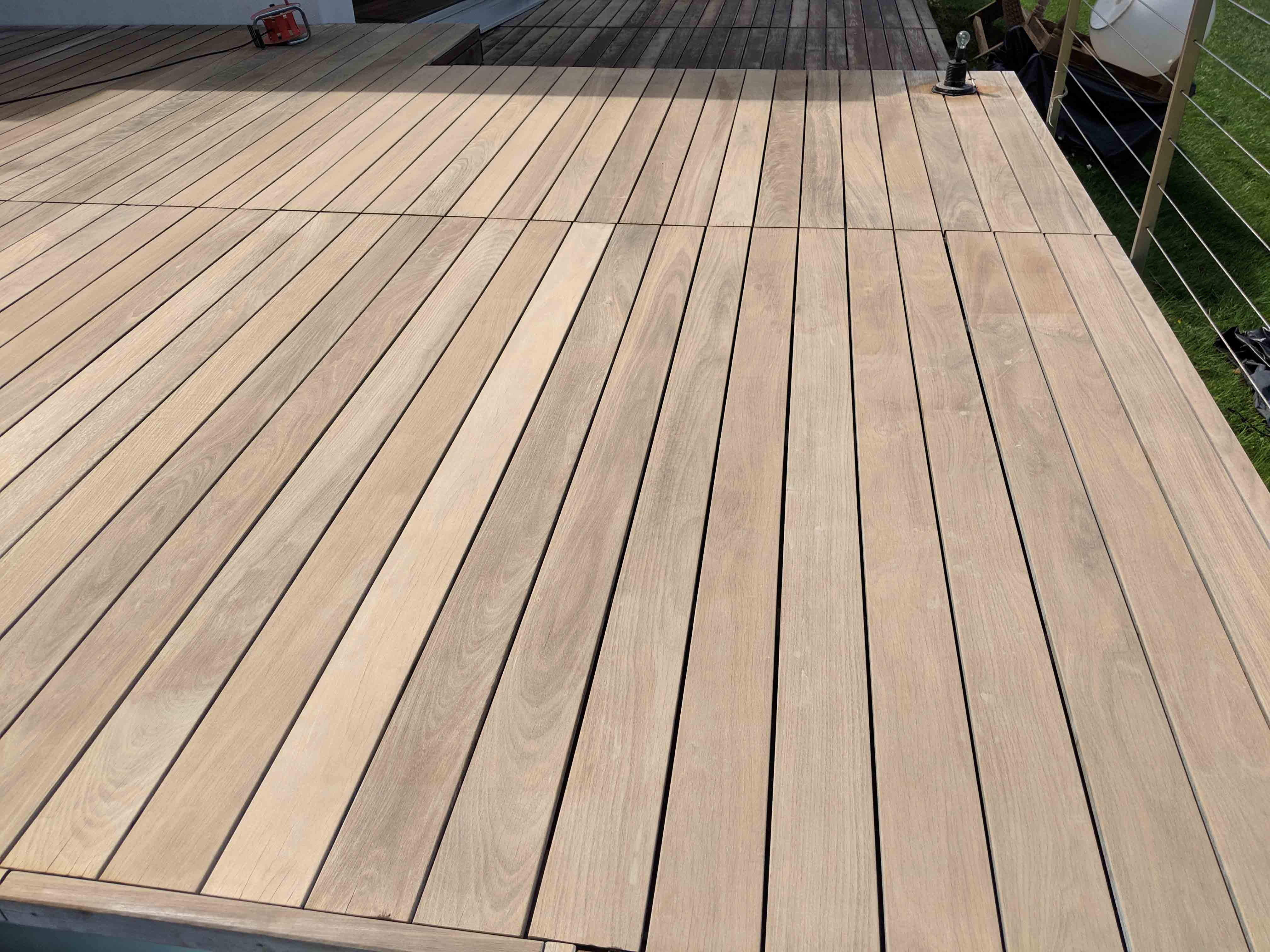 HolzTerrassen mit natürlicher Optik - AM Boden