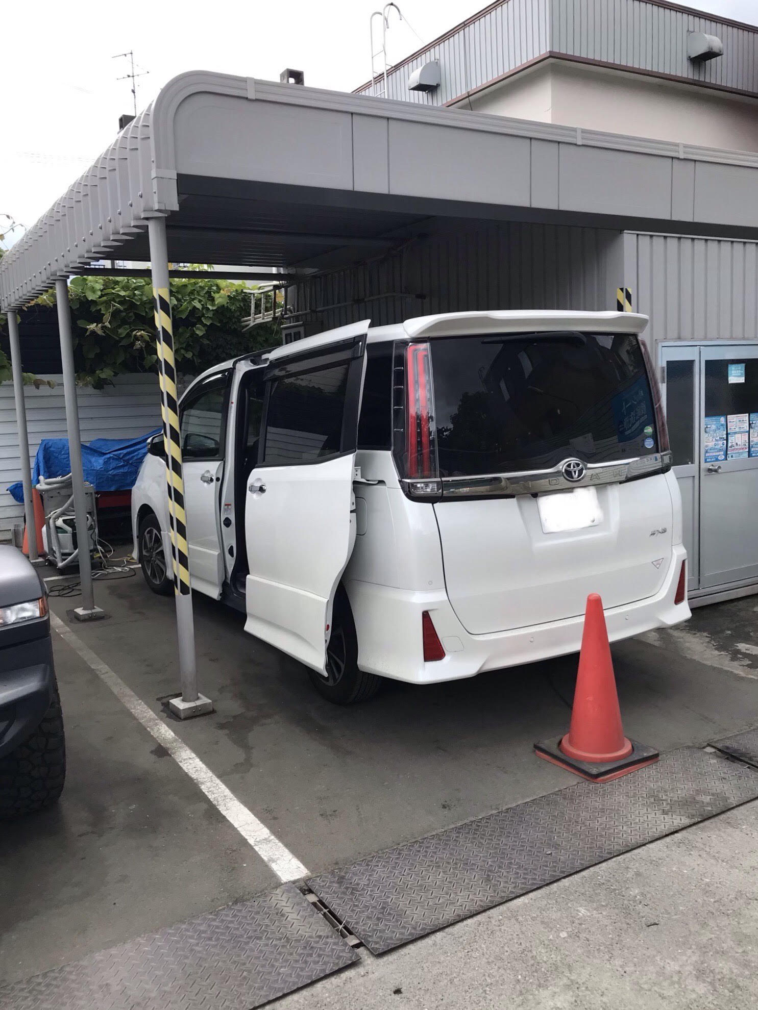 尿漏れ座面シート洗浄 カーウォッシュブルー 車のシート洗浄 車内清掃 カークリーニング コイン洗車 札幌 北海道 尿漏れ座面シート洗浄 カーウォッシュブルー 車のシート洗浄 車内清掃 カークリーニング コイン洗車 札幌 北海道