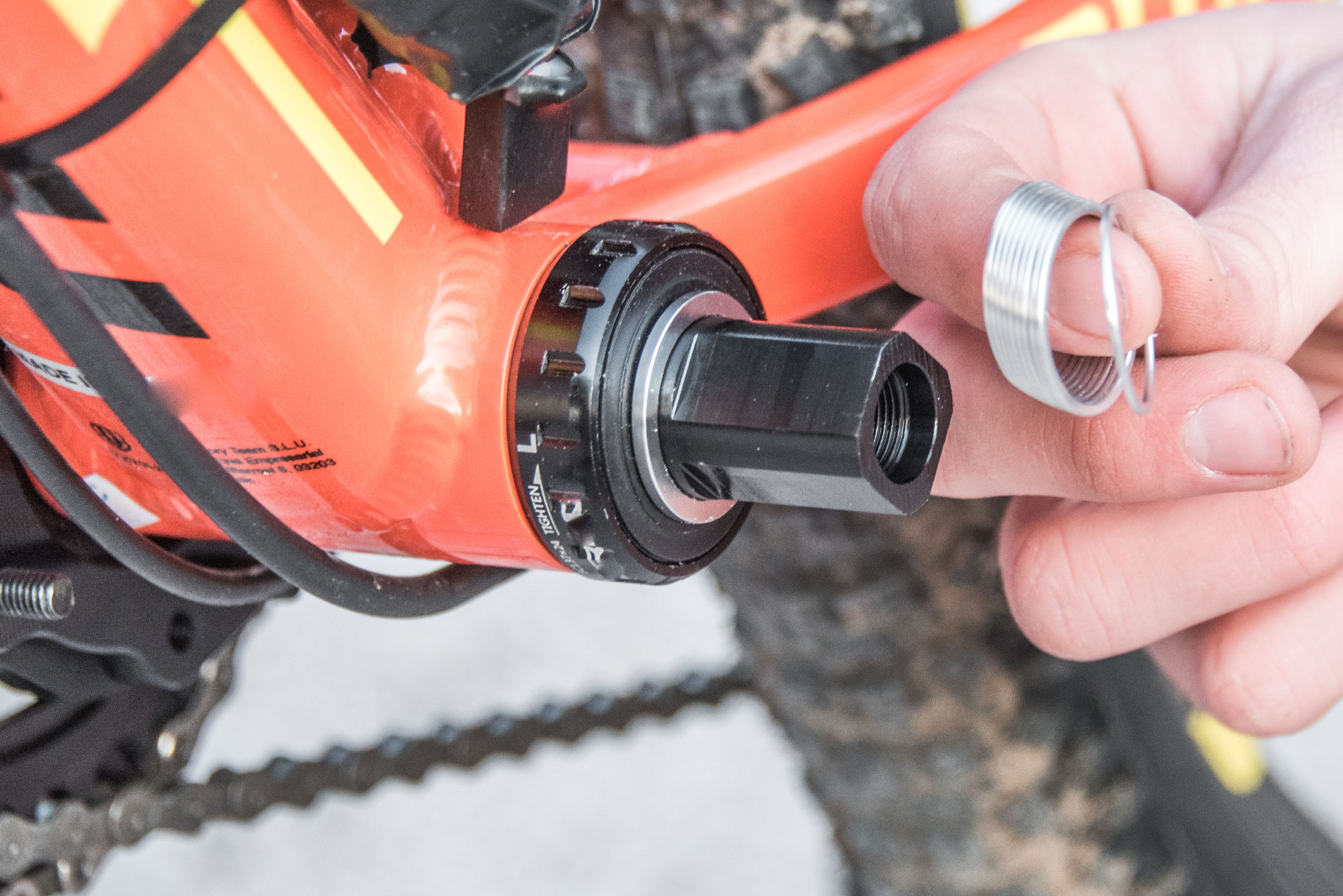 Reconnaitre un diamètre d'axe de pédalier pour transformer son vtt en