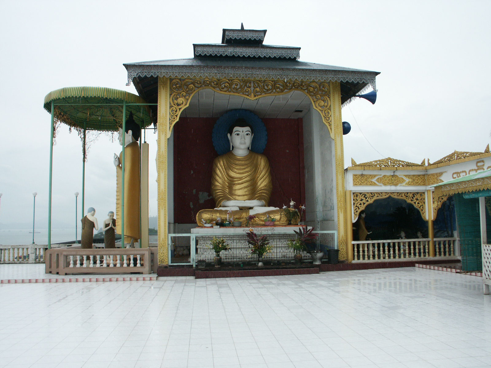 RANONG, SOURCES EAUX CHAUDES ET KHO SONG - Bienvenue au Coral Hotel