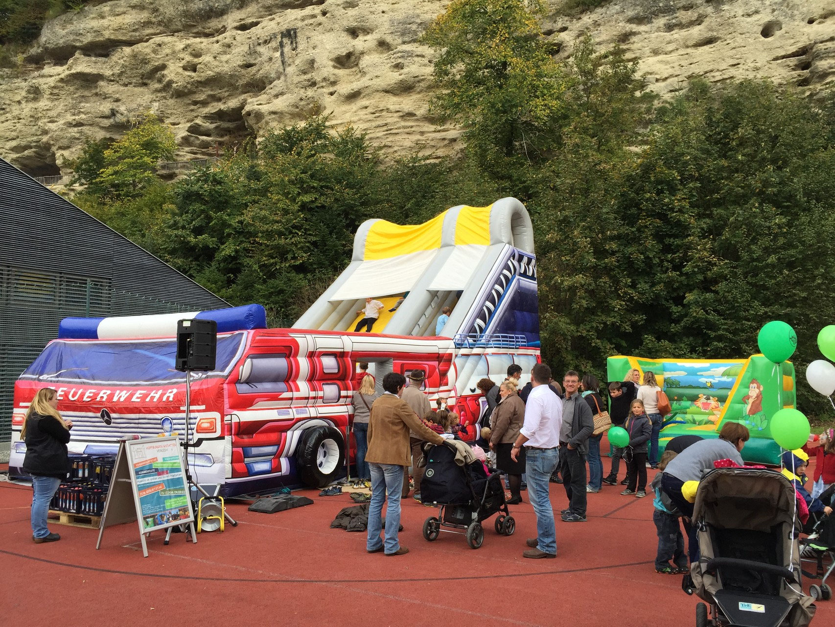05.10.2014 - 7. STEINER BRAUEREIFEST - STEIN AN DER TRAUN - Hüpfburgen