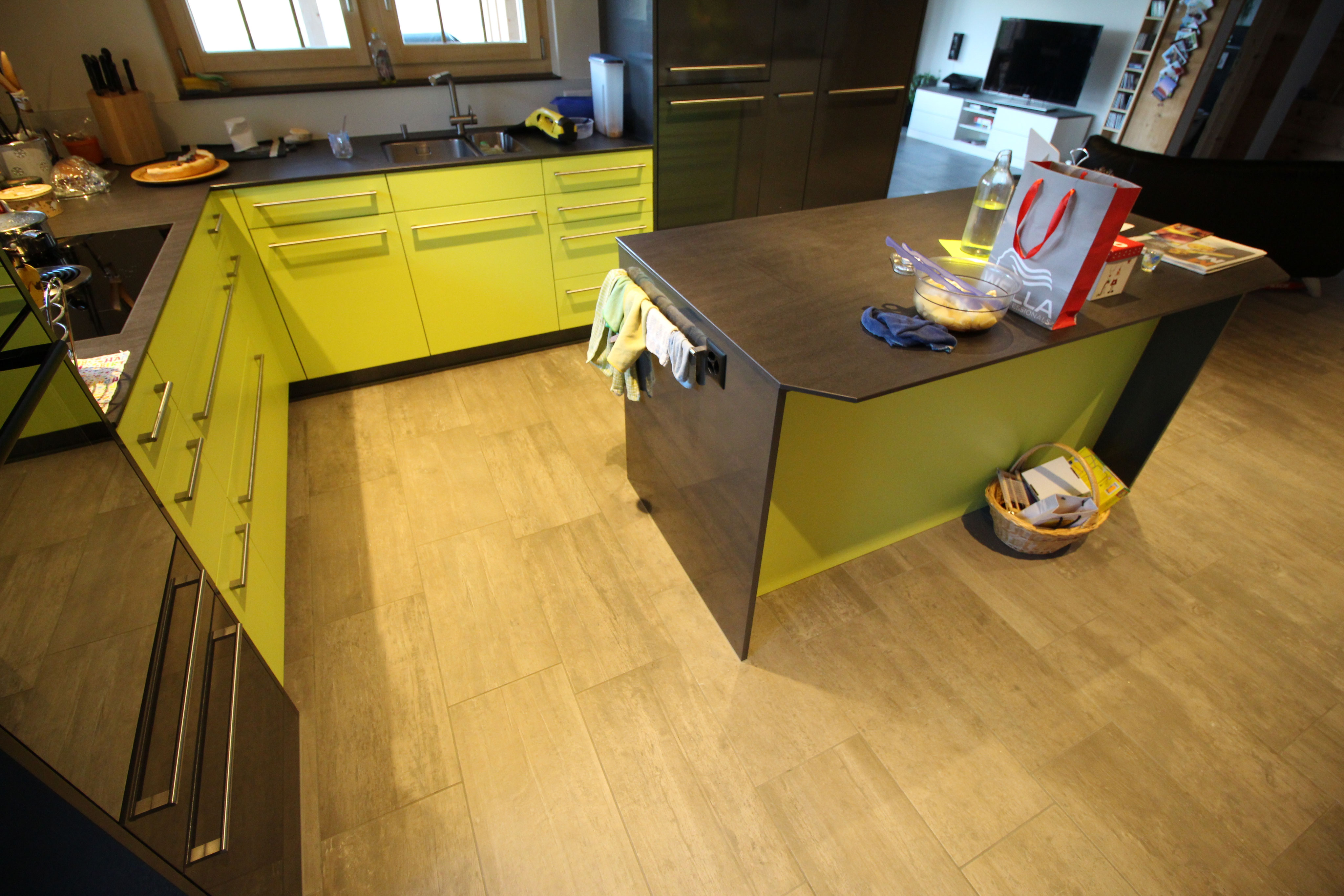 Küchen - Wand- und Bodenbeläge