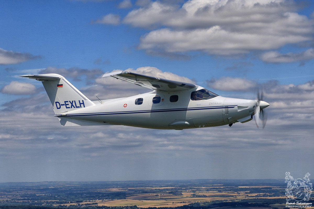 Extra EA400 air2airpictures