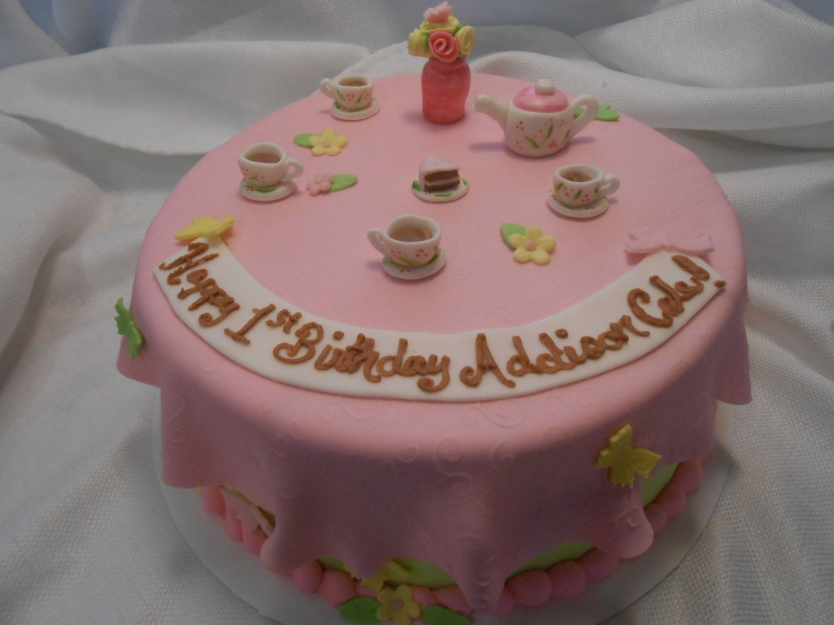 Second Gallery Cozy Kitchen Cakes